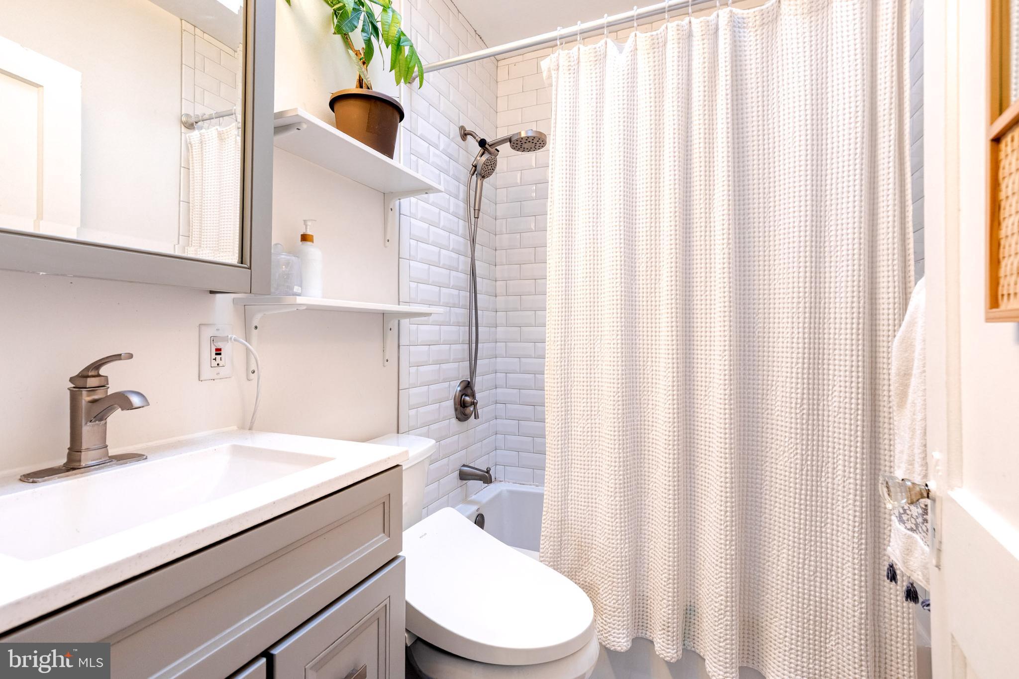 HAMPDEN HISTORIC DISTRICT - Residential