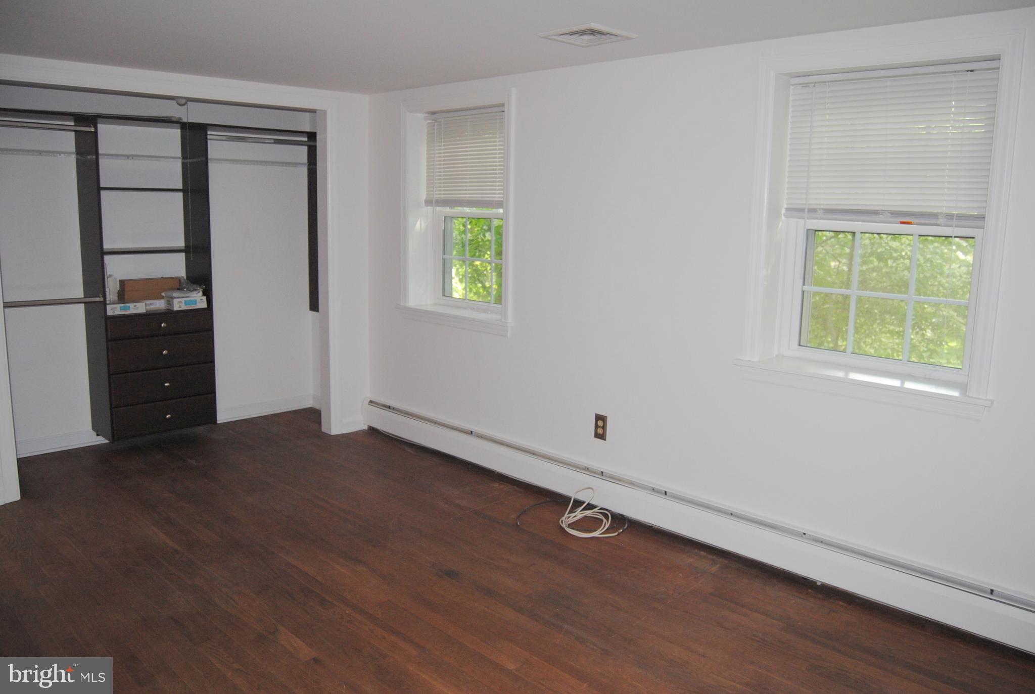 TOWER HILL - Residential