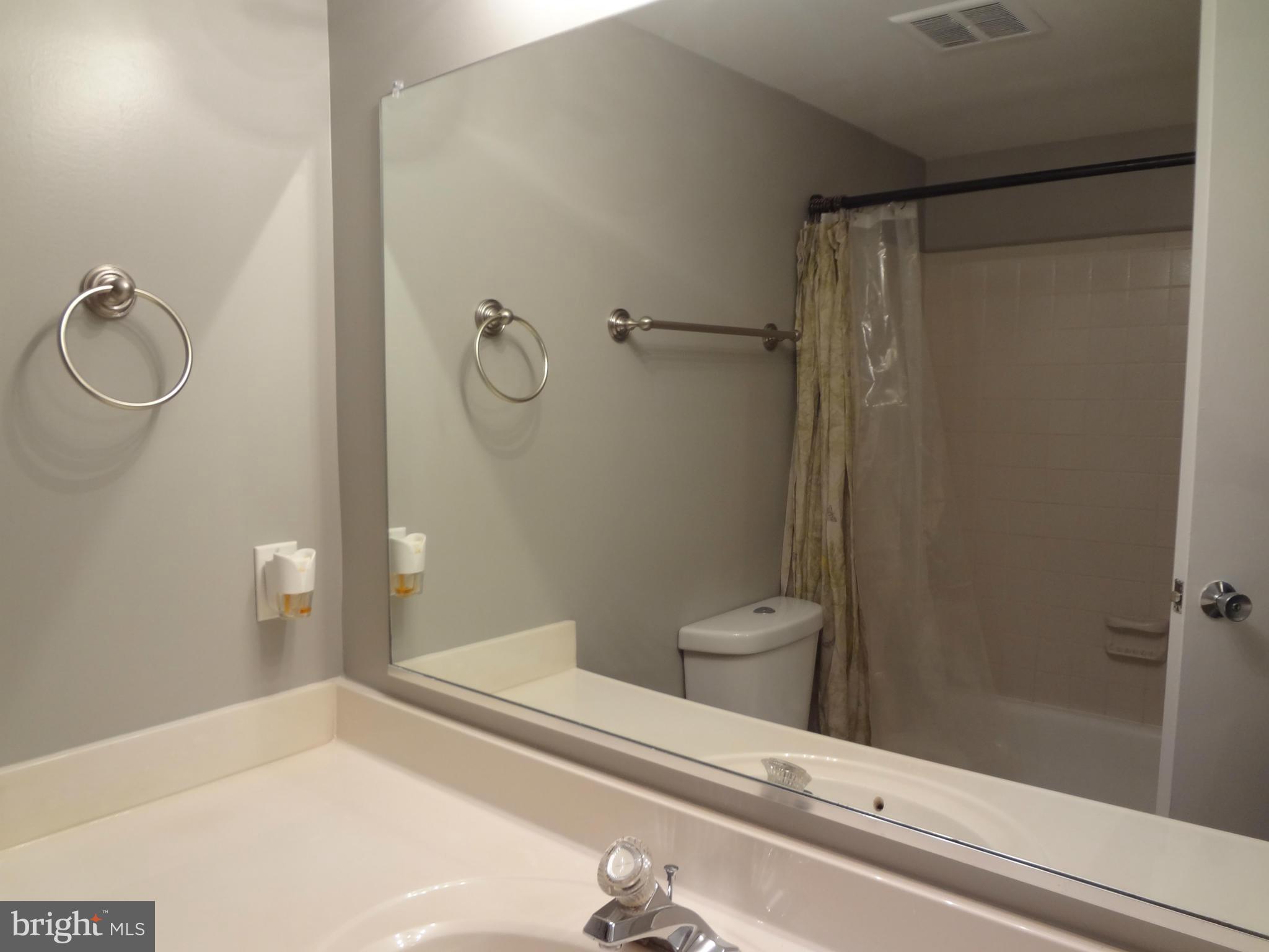 SOUTHGATE - Residential Lease