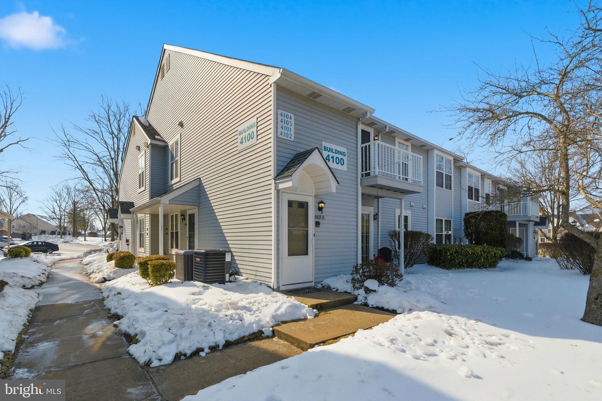 4102 ADELAIDE DRIVE B