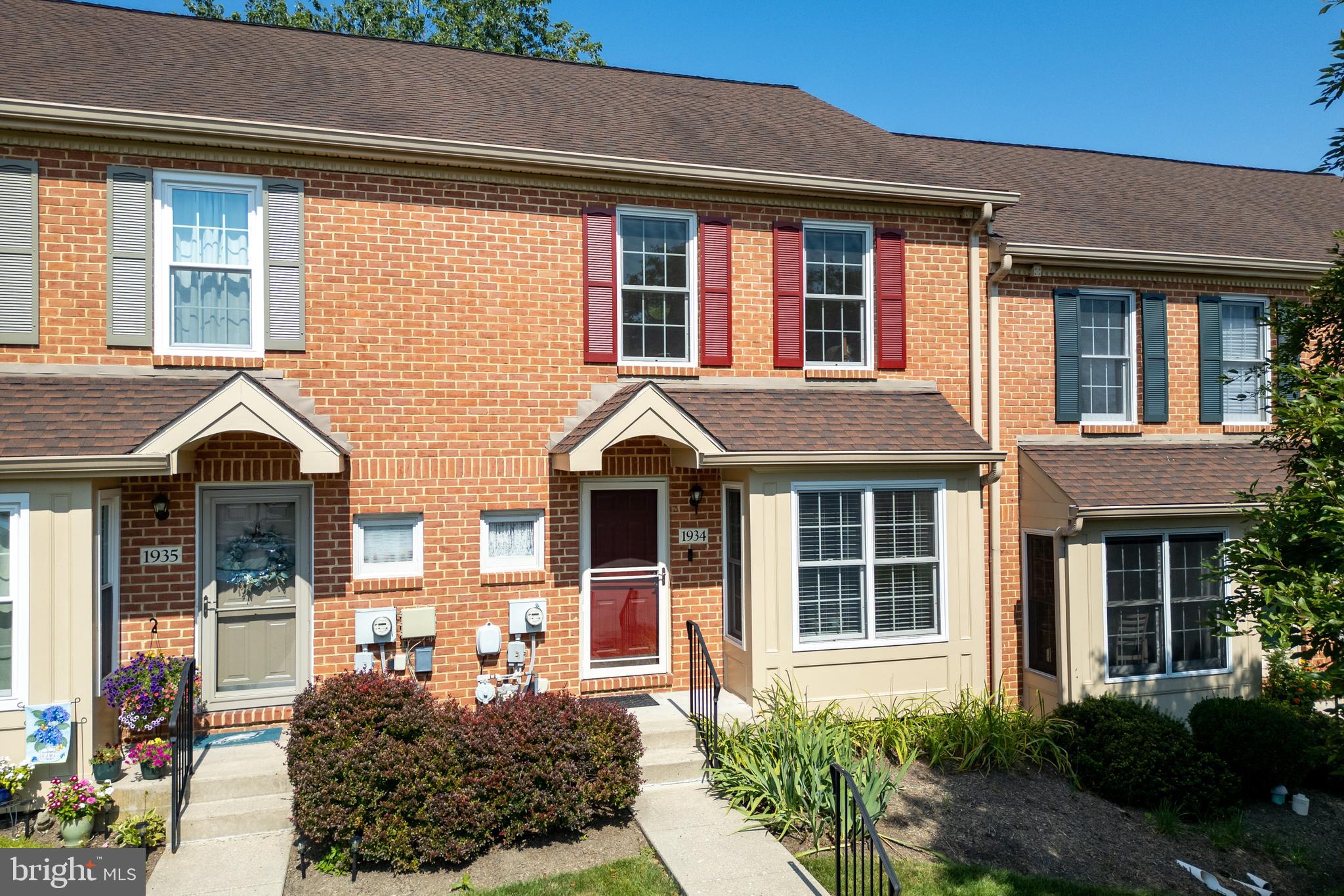 Welcome to this charming brick townhome nestled in the beautifully maintained, picturesque and sought after Powder Mill community, just minutes from vibrant downtown Phoenixville. Enjoy easy access to year-round events, fantastic restaurants, local shops, and more—all while living in a peaceful neighborhood setting. The location also offers convenient access to major routes, making commuting to surrounding areas a breeze.
Inside, you'll find a thoughtful layout and comfortable living spaces. The foyer features hardwood-look laminate flooring that flows throughout the 1st floor, leading into the kitchen with oak cabinetry, a peninsula for extra prep space, neutral countertops, a corner sink, and recessed lighting. Appliances include an electric oven and a newer Bosch dishwasher. A cozy eat-in area with a sunny bump-out adds charm and function.
The main level also includes a powder room and a warm, inviting living room with a wood-burning fireplace, crown molding, a double window for natural light, and a sliding glass door that opens to the rear deck—perfect for relaxing or entertaining. A convenient coat closet completes the level.
Upstairs, the spacious primary bedroom features two double closets and a private en-suite bath with a double vanity, tile flooring, and a walk-in shower with tile surround. A second bedroom and bath—featuring a tiled tub surround, single vanity, and tile flooring—offer additional comfort. The hallway includes a linen closet and a laundry closet if you'd prefer to move the laundry upstairs.
The third-floor loft is a versatile space that can serve as a third bedroom, home office, or flex area, complete with two skylights and a ceiling fan. New carpet throughout the second and third floors adds a fresh, updated touch.
A full unfinished basement provides ample storage, with laundry currently located there. Major systems include HVAC (2015), water heater (2018), and radon remediation already in place.
Combining classic style, flexible living space, and a prime location near the heart of Phoenixville, this home offers the best of both convenience and comfort.