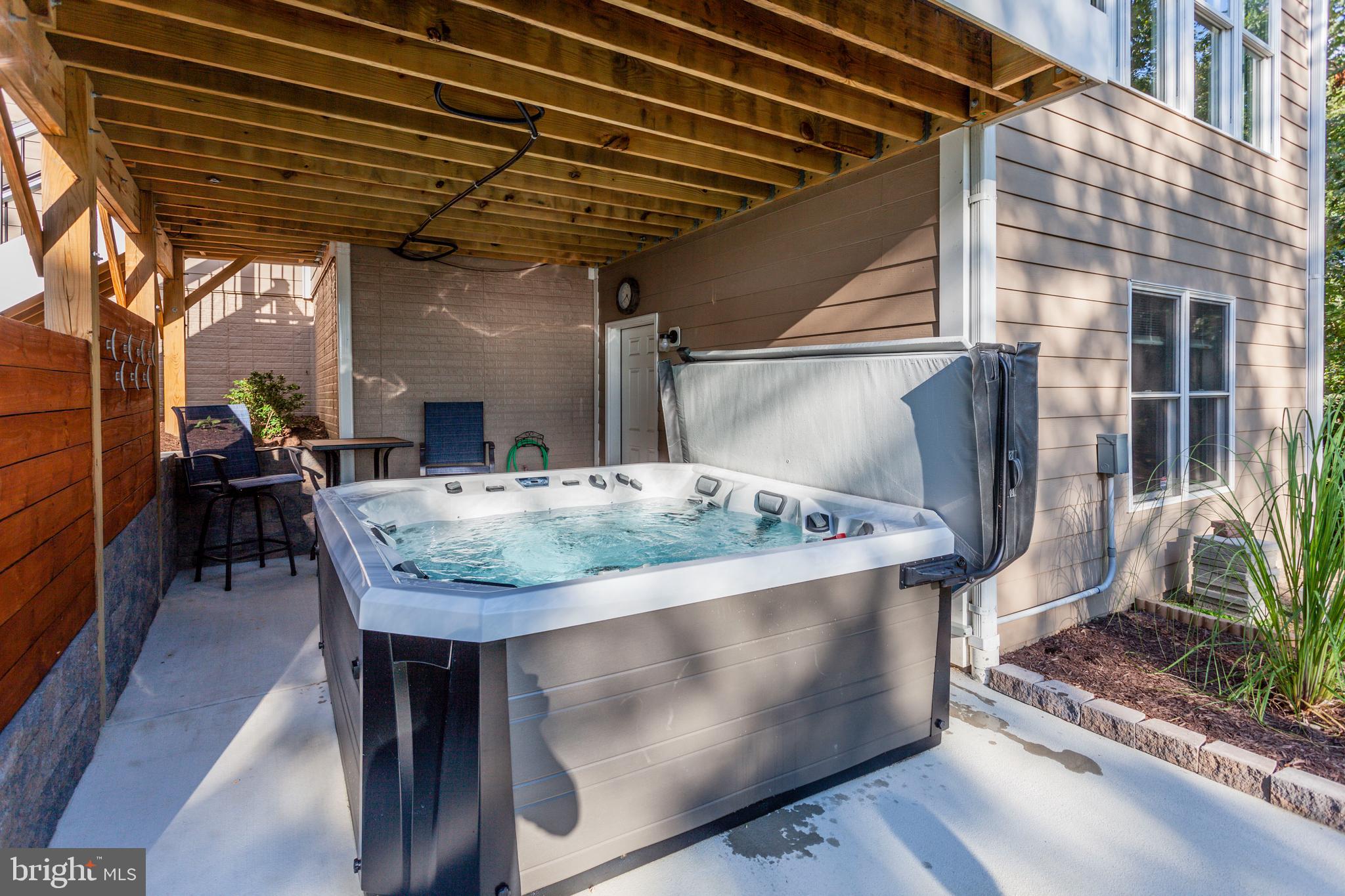 SWANS CREEK - Residential