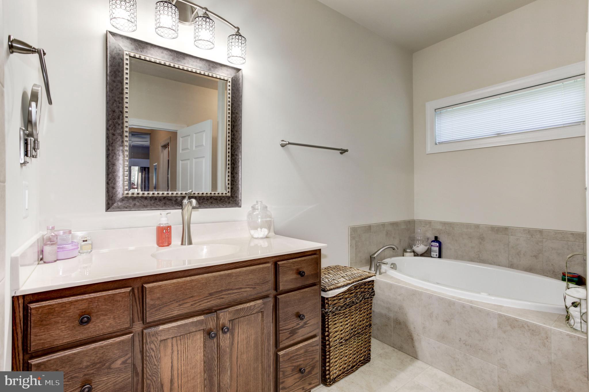 SWANS CREEK - Residential