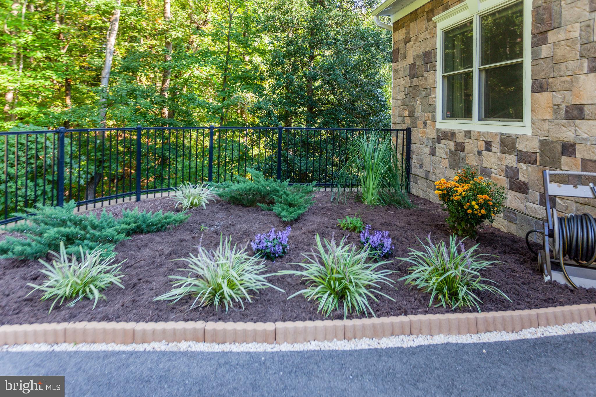 SWANS CREEK - Residential