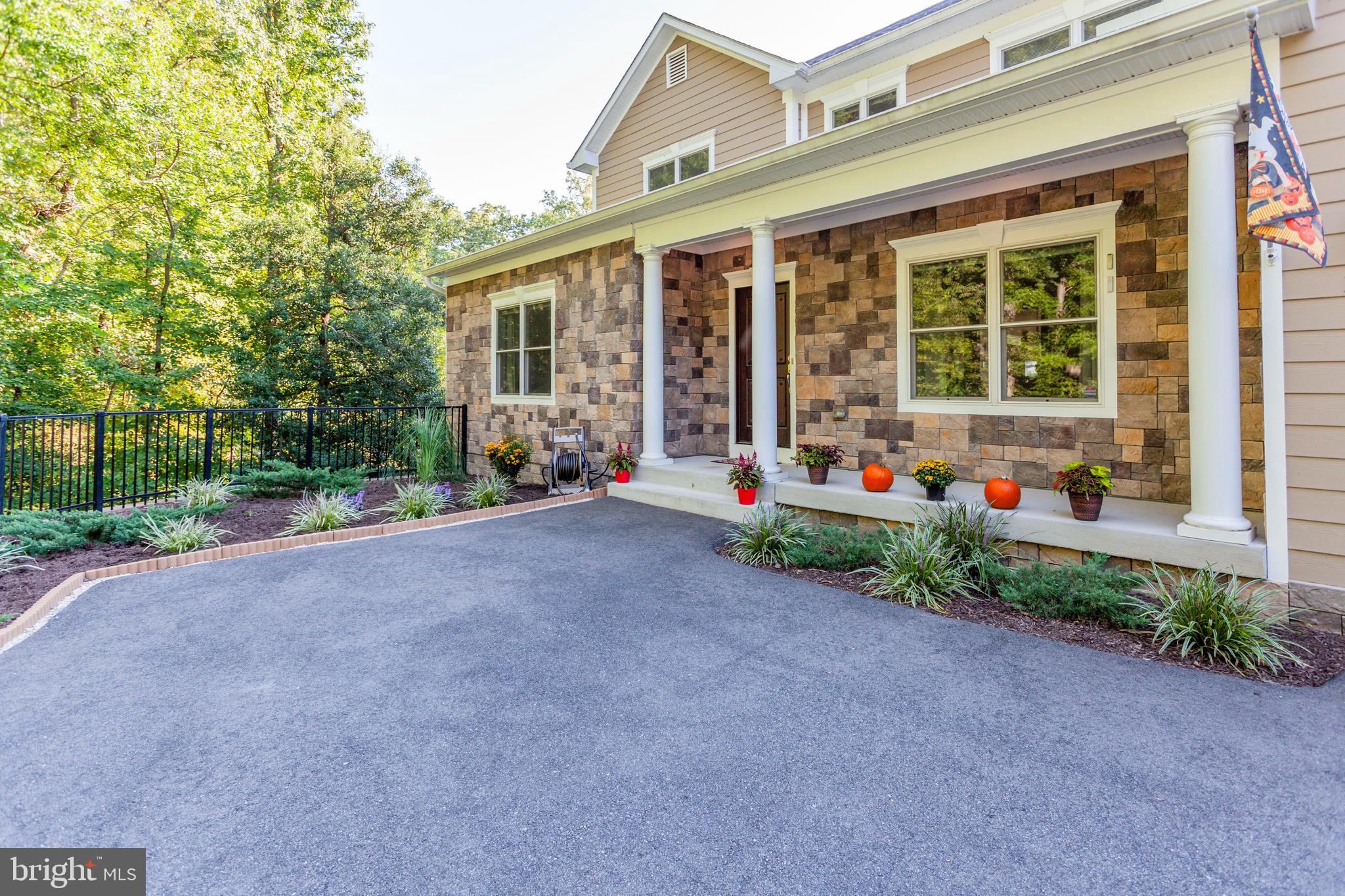 SWANS CREEK - Residential