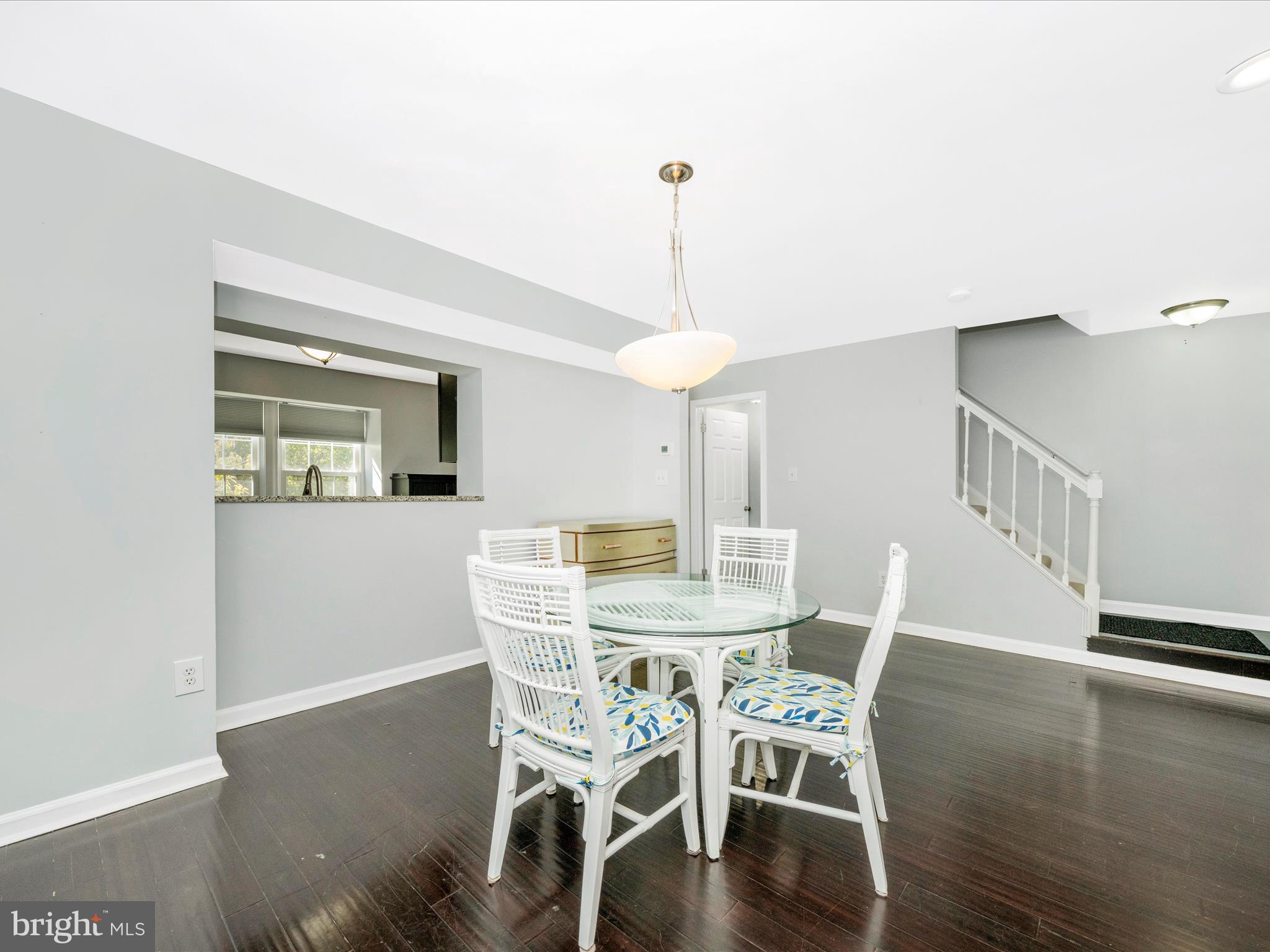 DERWOOD STATION - Residential