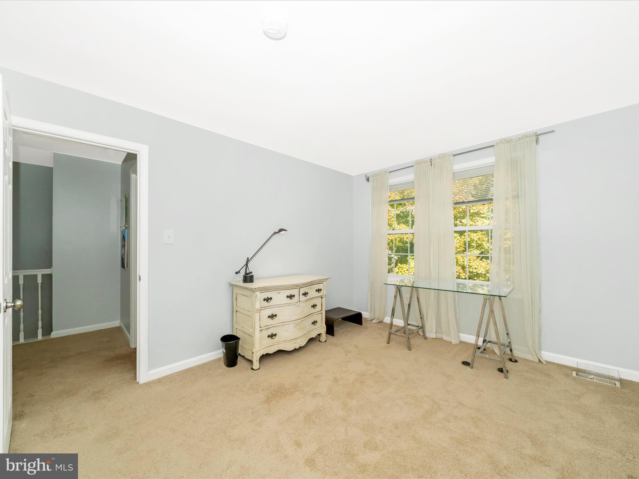 DERWOOD STATION - Residential