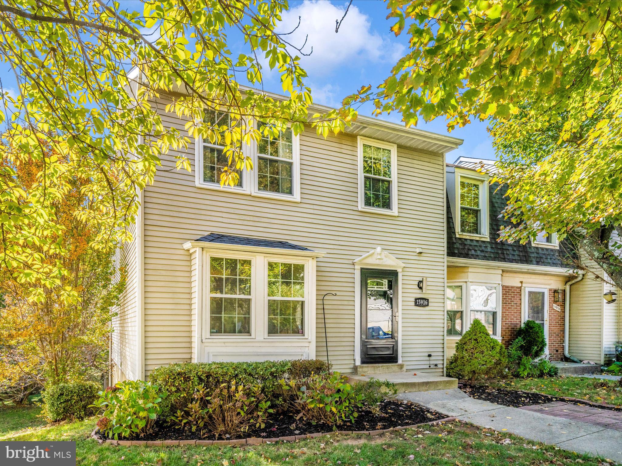 DERWOOD STATION - Residential