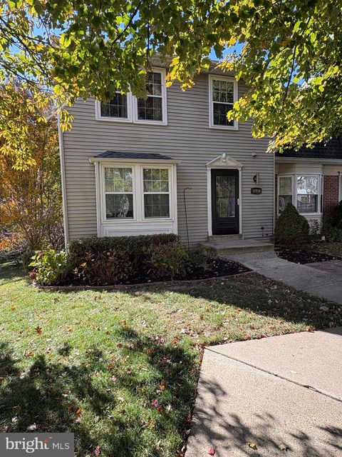 Photo of 15916 Indian Hills Terrace, ROCKVILLE, MD 20855 (MLS # MDMC2204412)