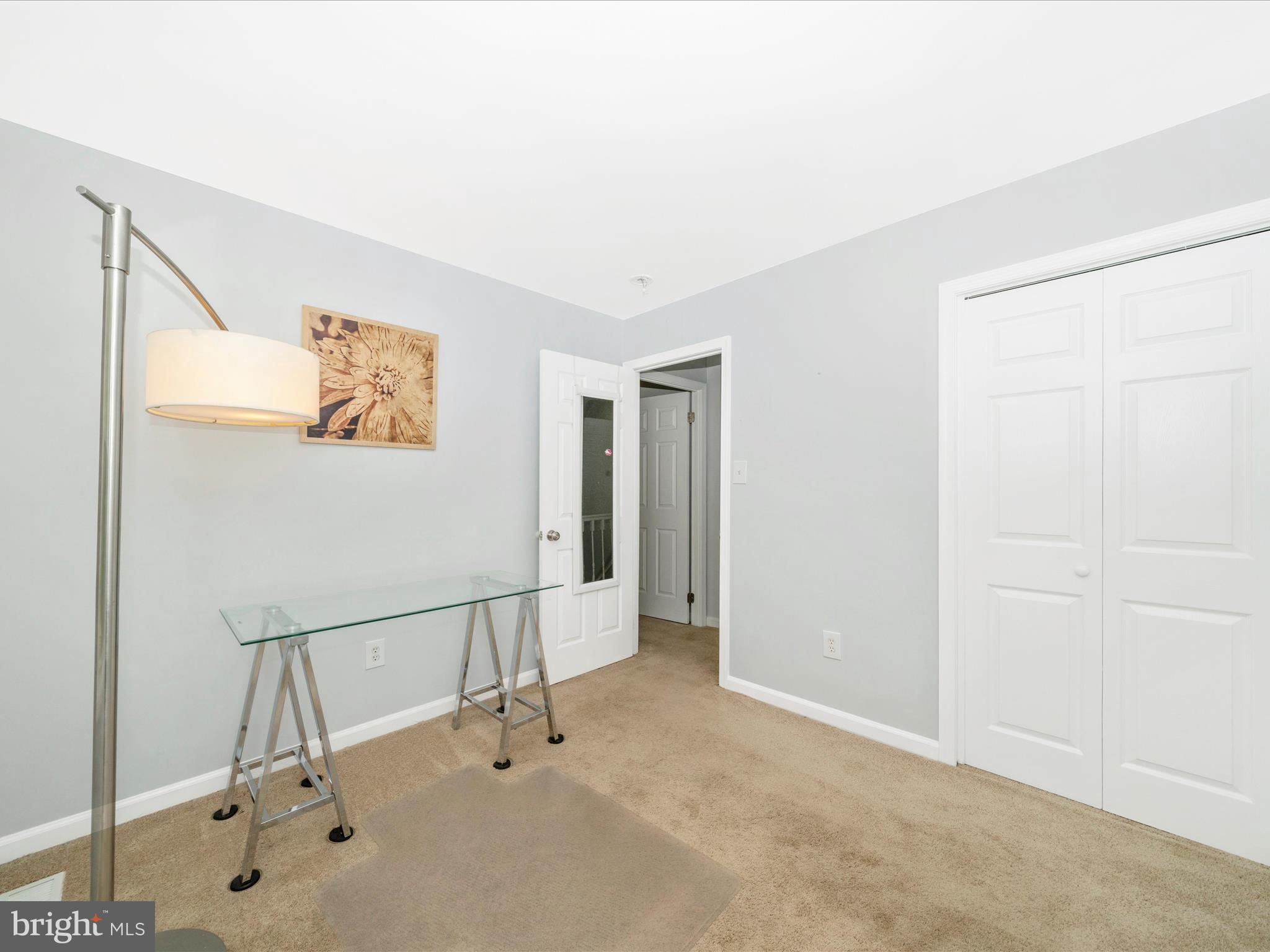 DERWOOD STATION - Residential