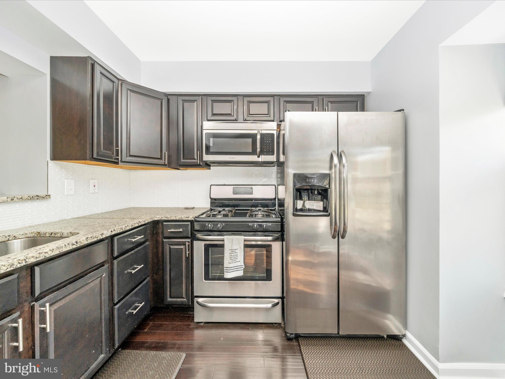 DERWOOD STATION - Residential