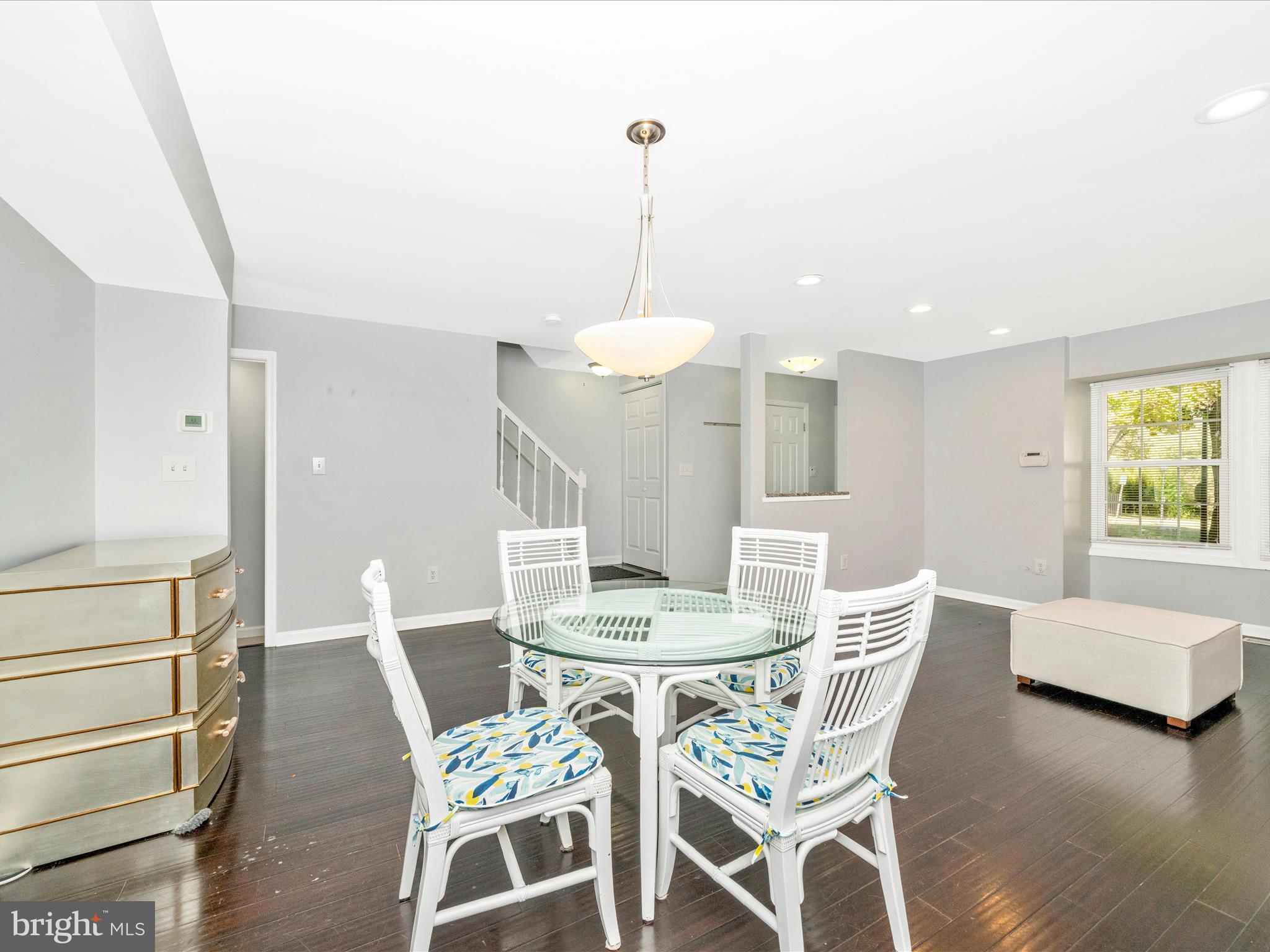 DERWOOD STATION - Residential