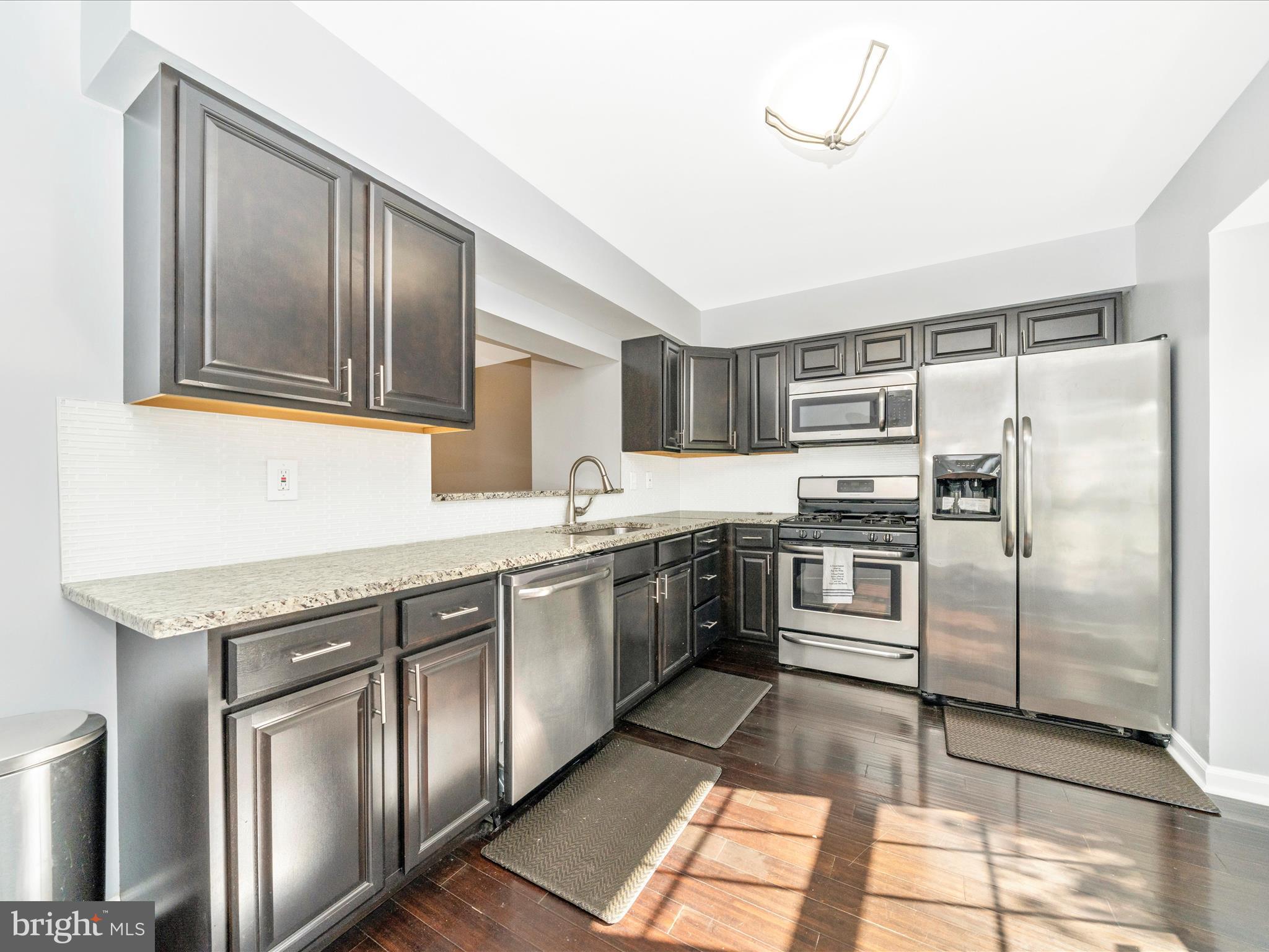 DERWOOD STATION - Residential