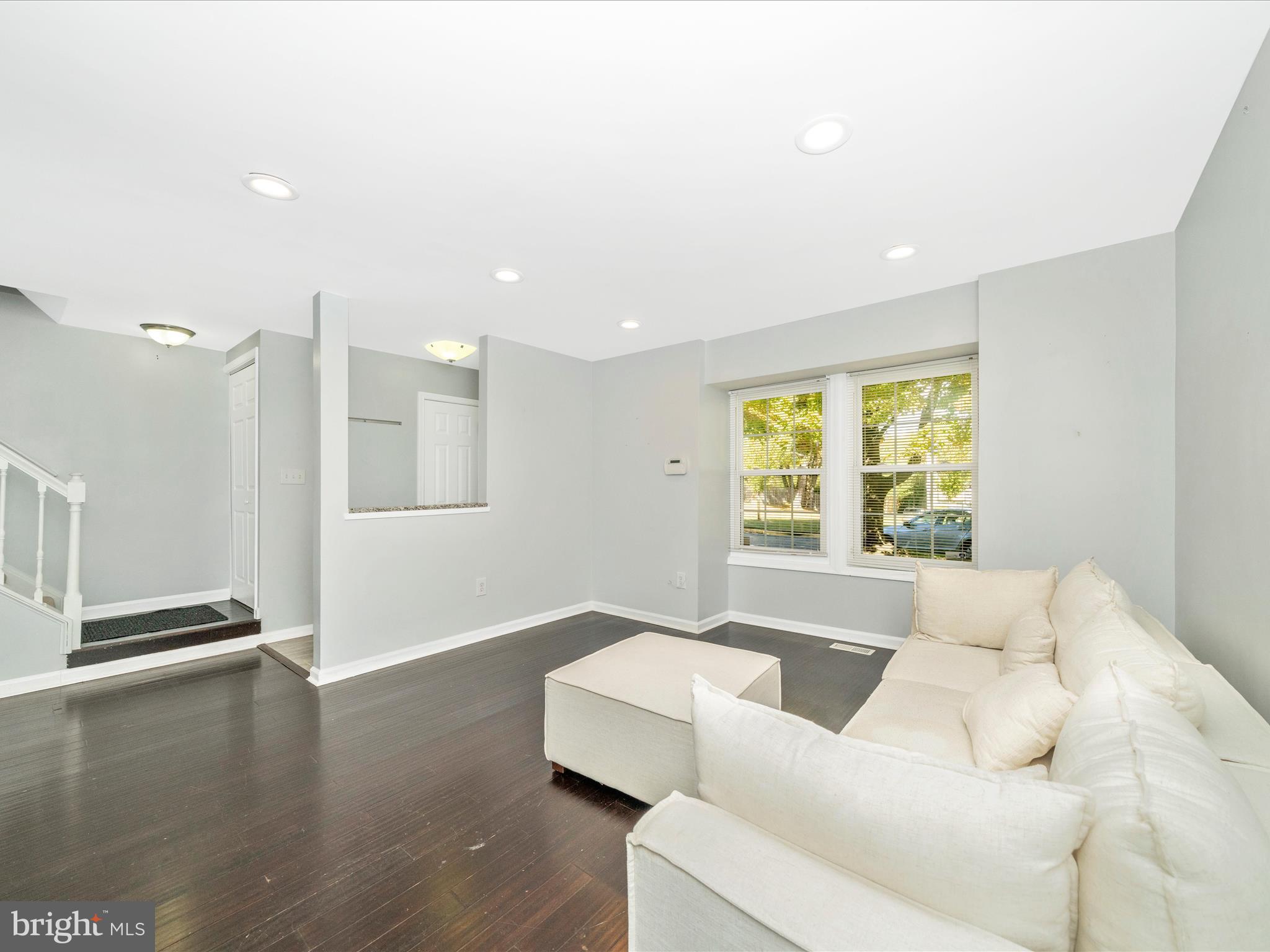 DERWOOD STATION - Residential