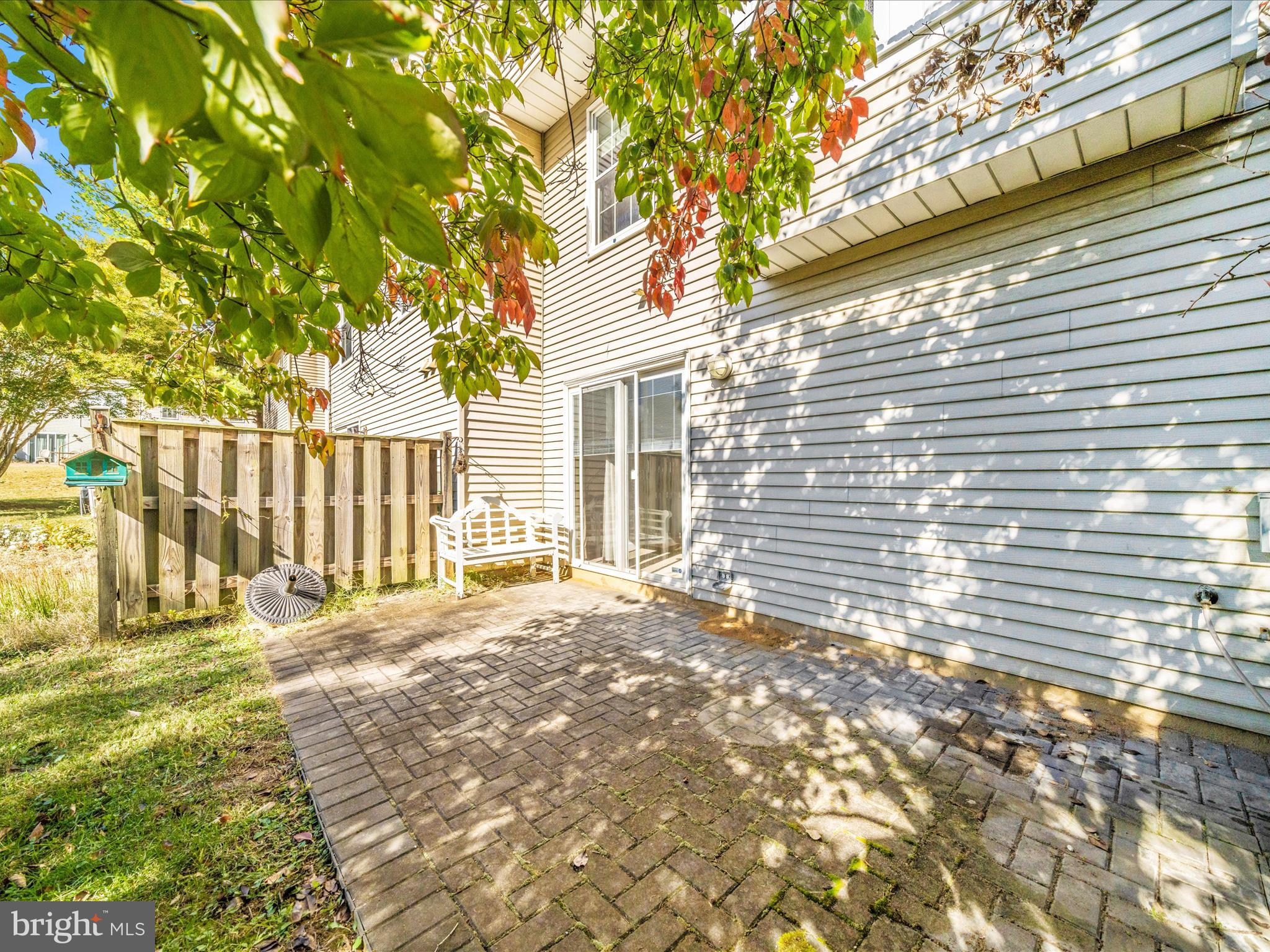 DERWOOD STATION - Residential