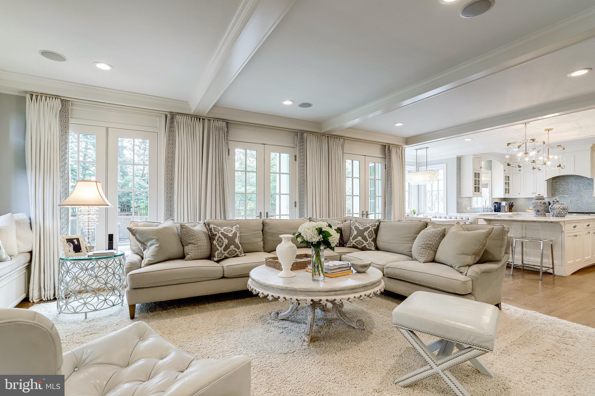 COLONIAL PARK - Residential