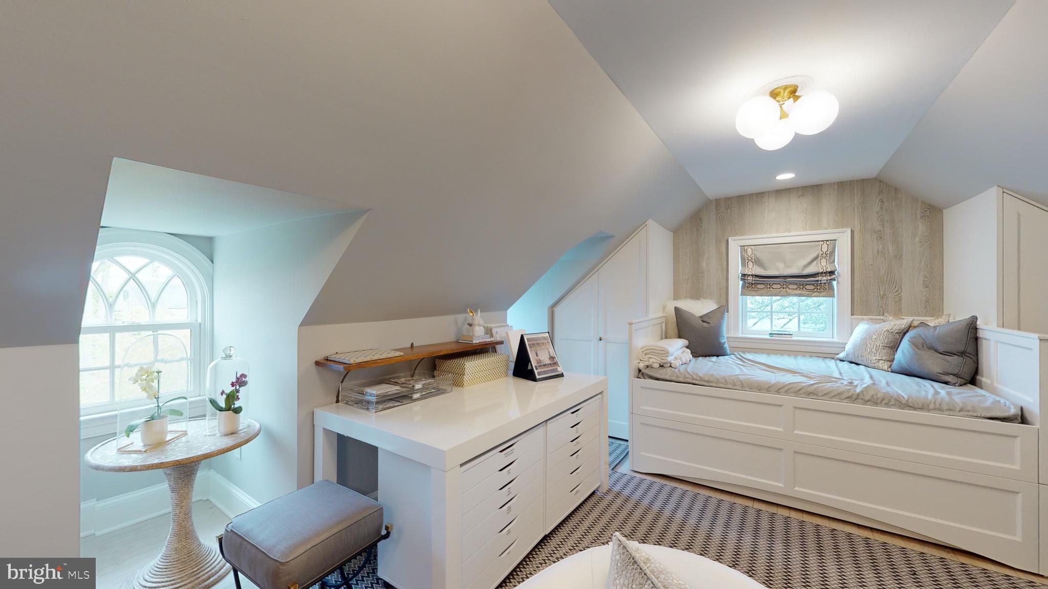 COLONIAL PARK - Residential