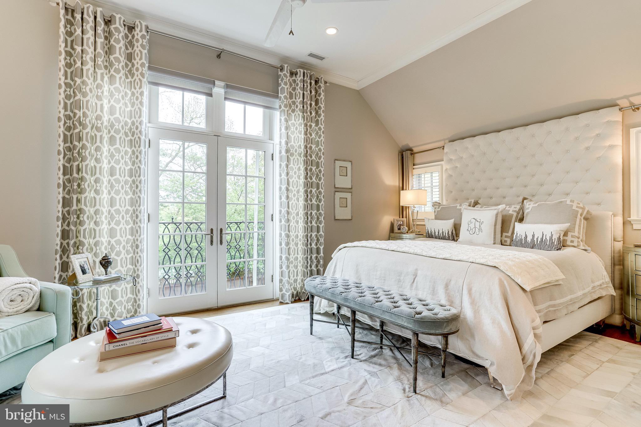 COLONIAL PARK - Residential