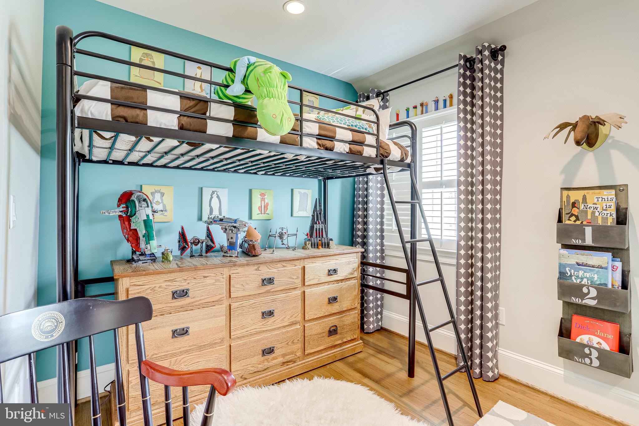 COLONIAL PARK - Residential