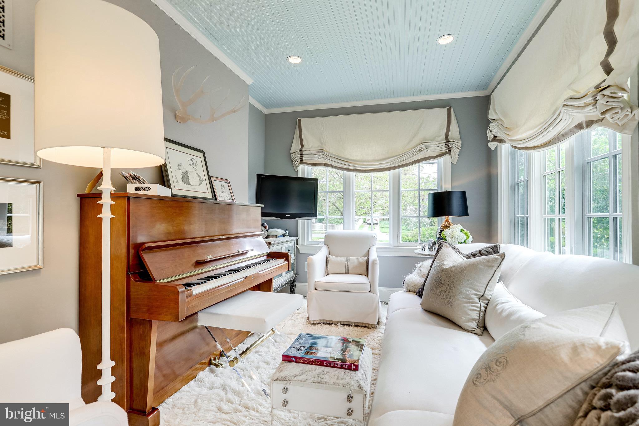 COLONIAL PARK - Residential