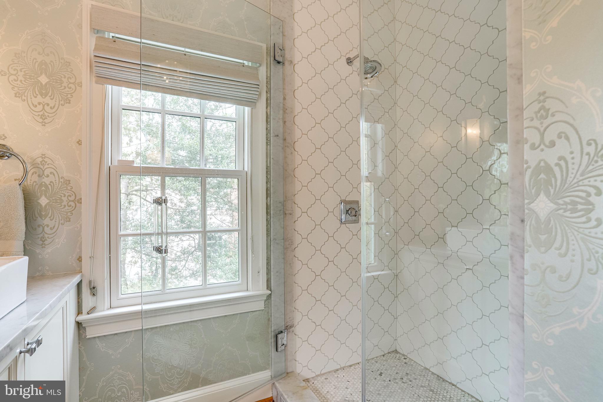 COLONIAL PARK - Residential