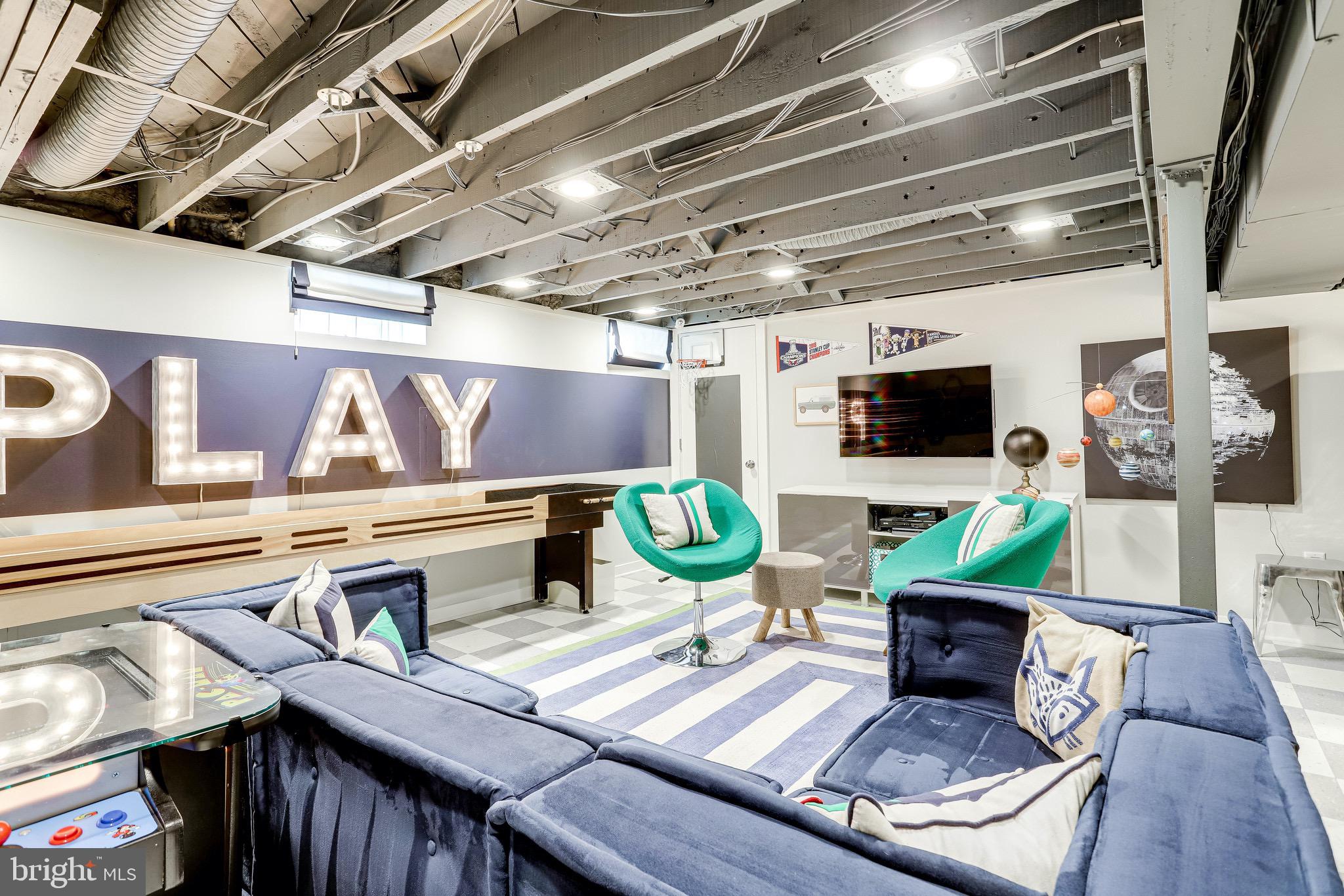 COLONIAL PARK - Residential