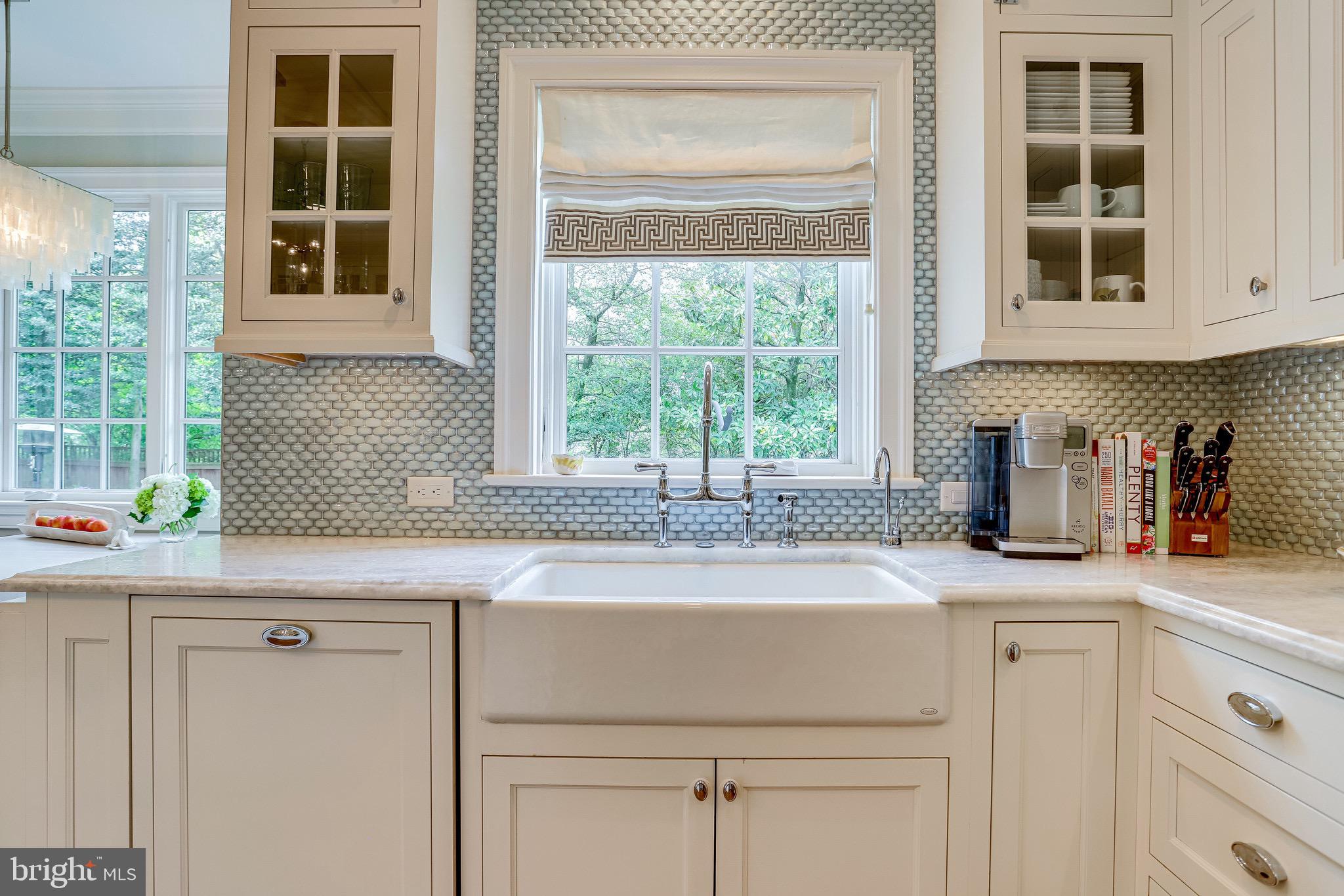 COLONIAL PARK - Residential