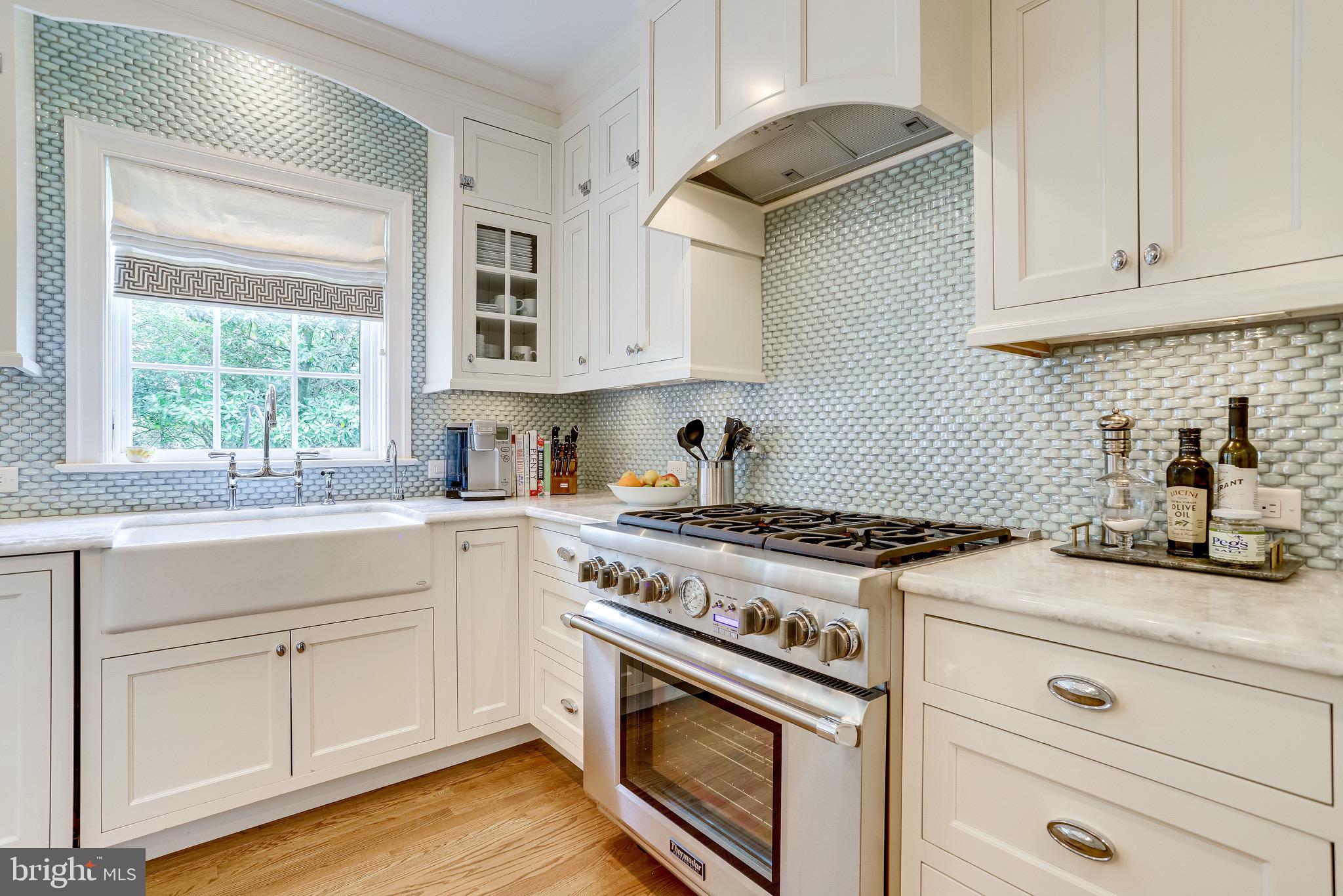 COLONIAL PARK - Residential