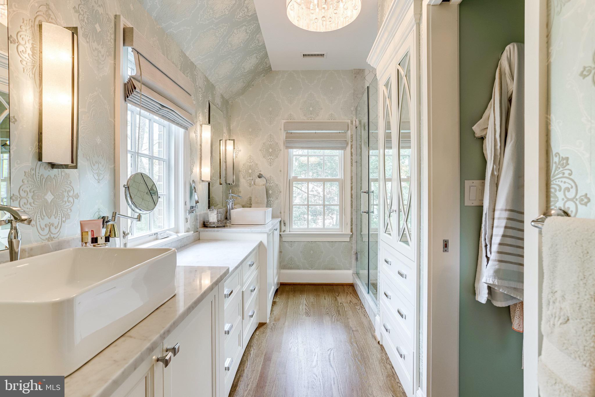 COLONIAL PARK - Residential