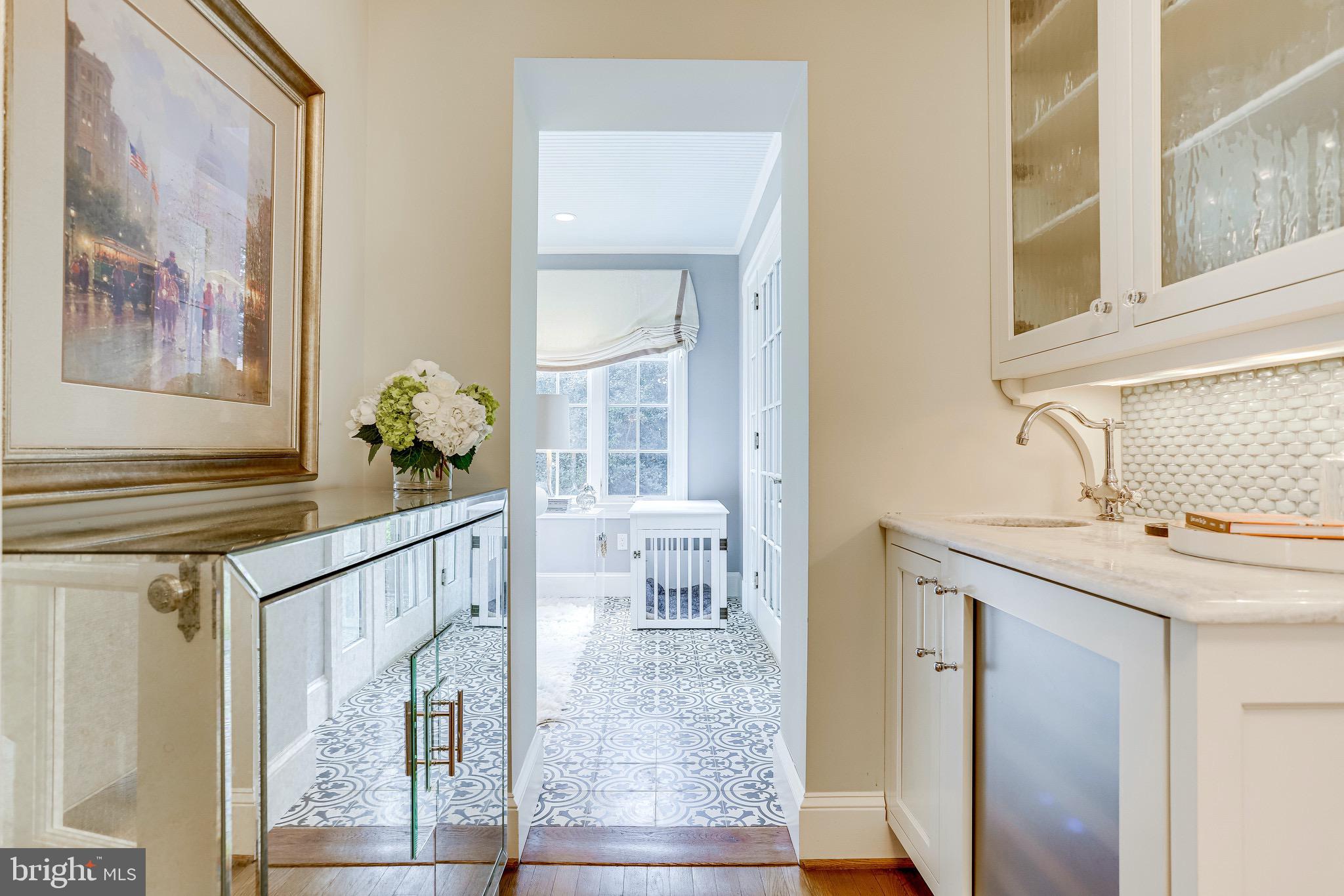 COLONIAL PARK - Residential