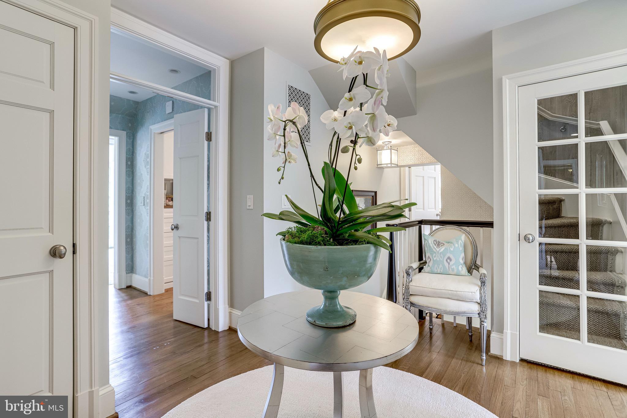 COLONIAL PARK - Residential