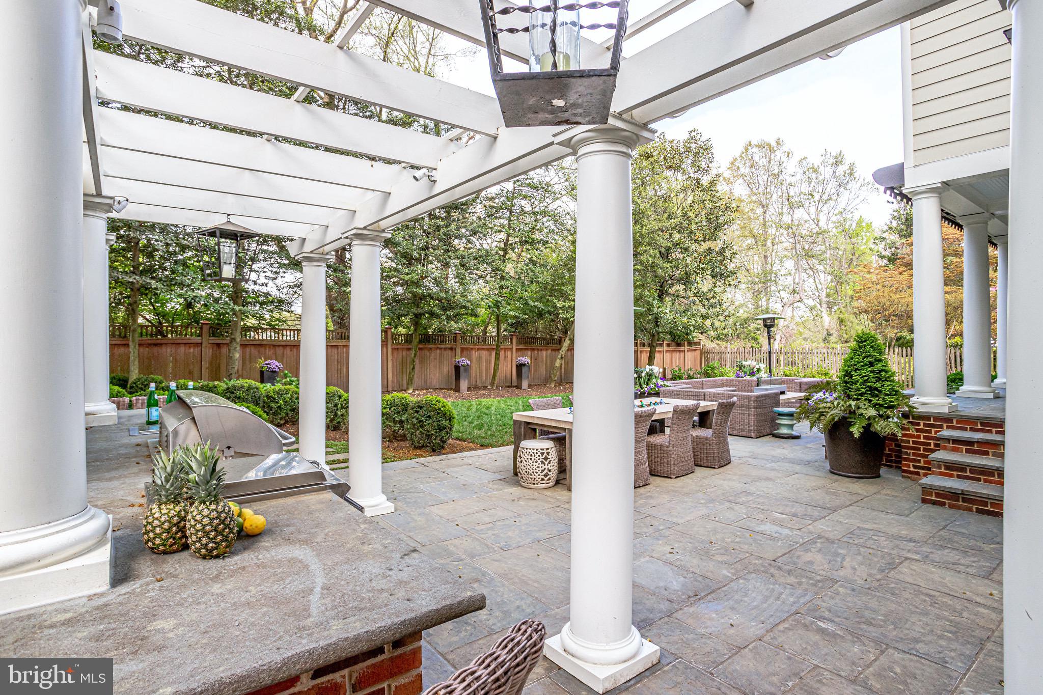 COLONIAL PARK - Residential