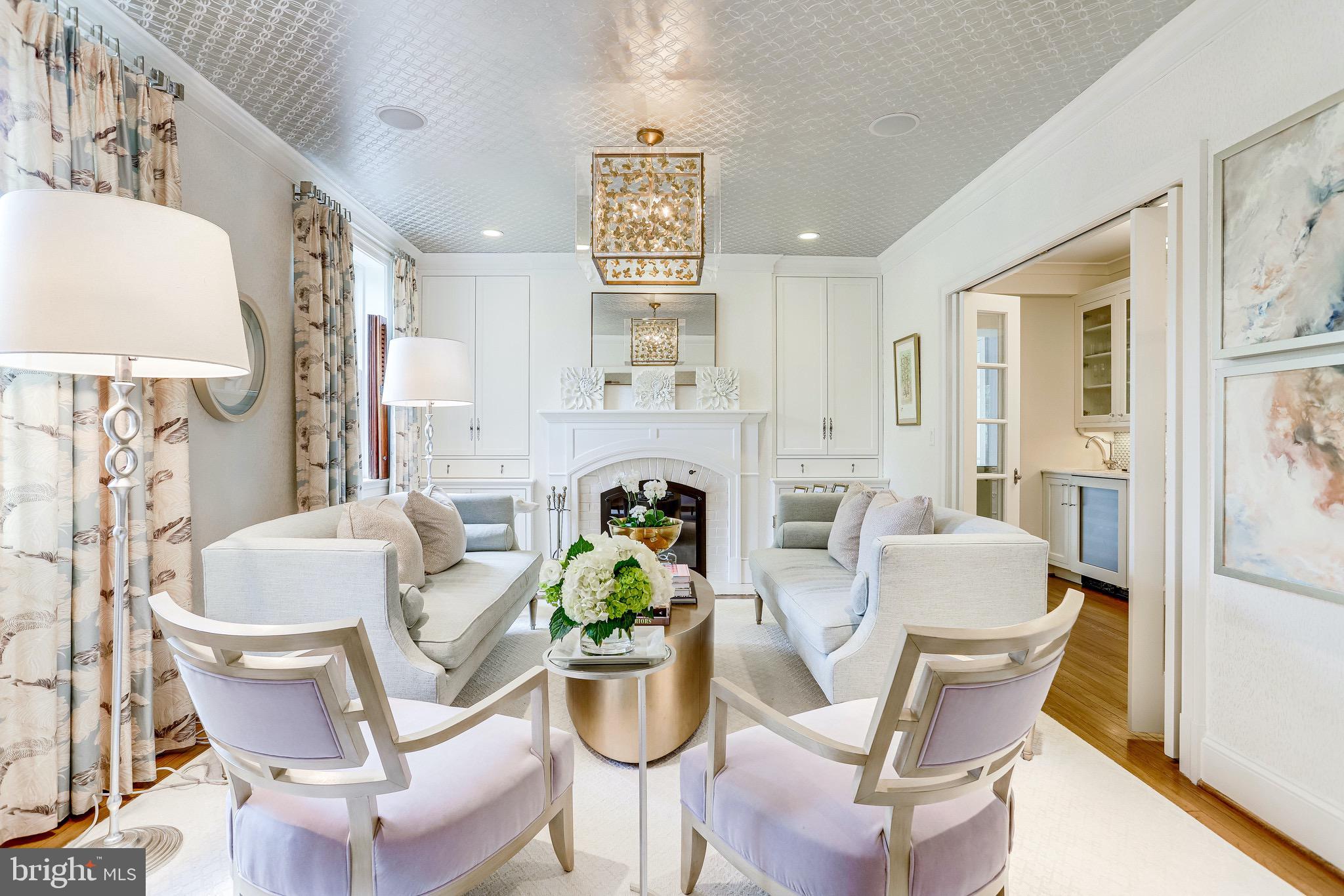 COLONIAL PARK - Residential