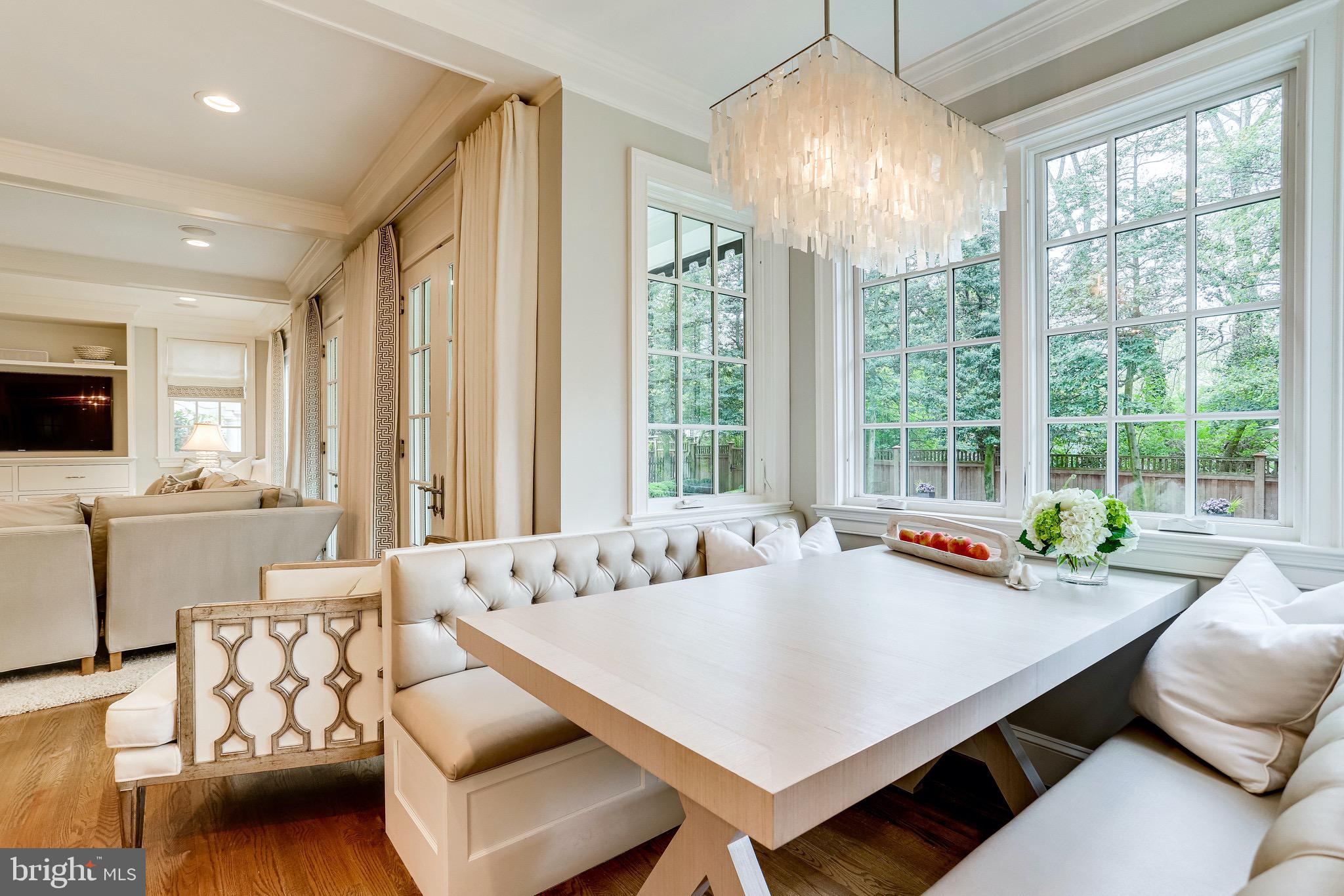 COLONIAL PARK - Residential