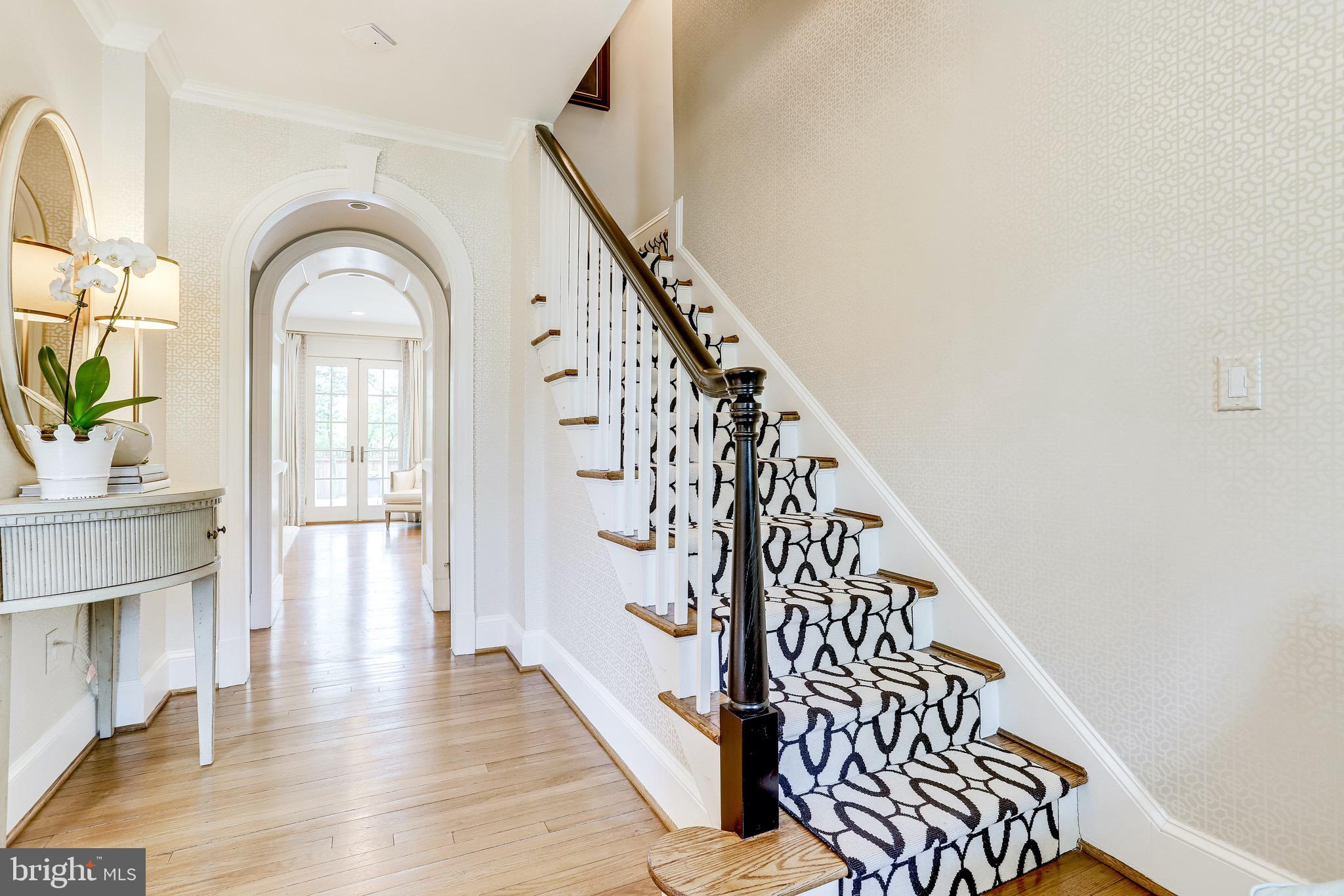 COLONIAL PARK - Residential