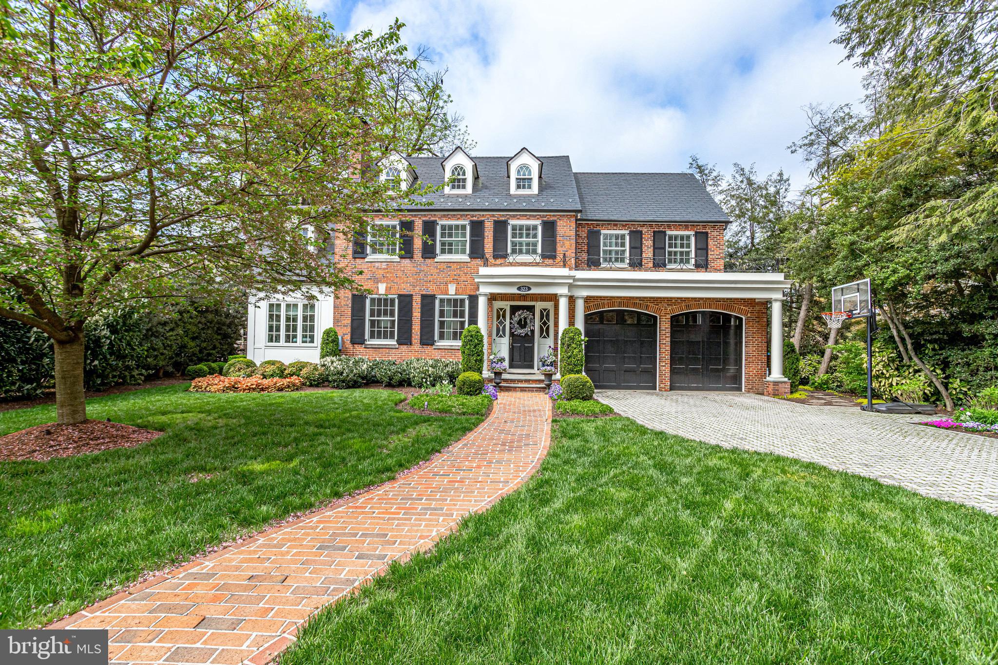 COLONIAL PARK - Residential