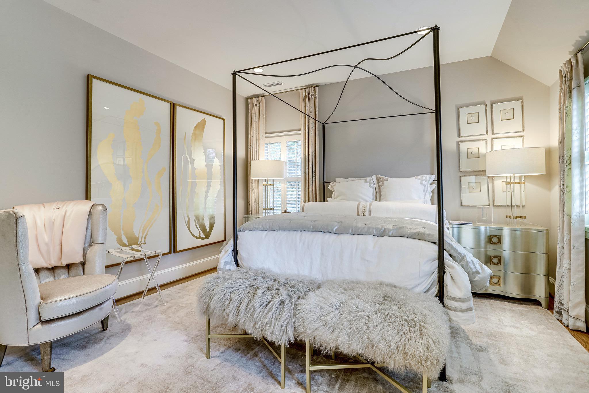 COLONIAL PARK - Residential