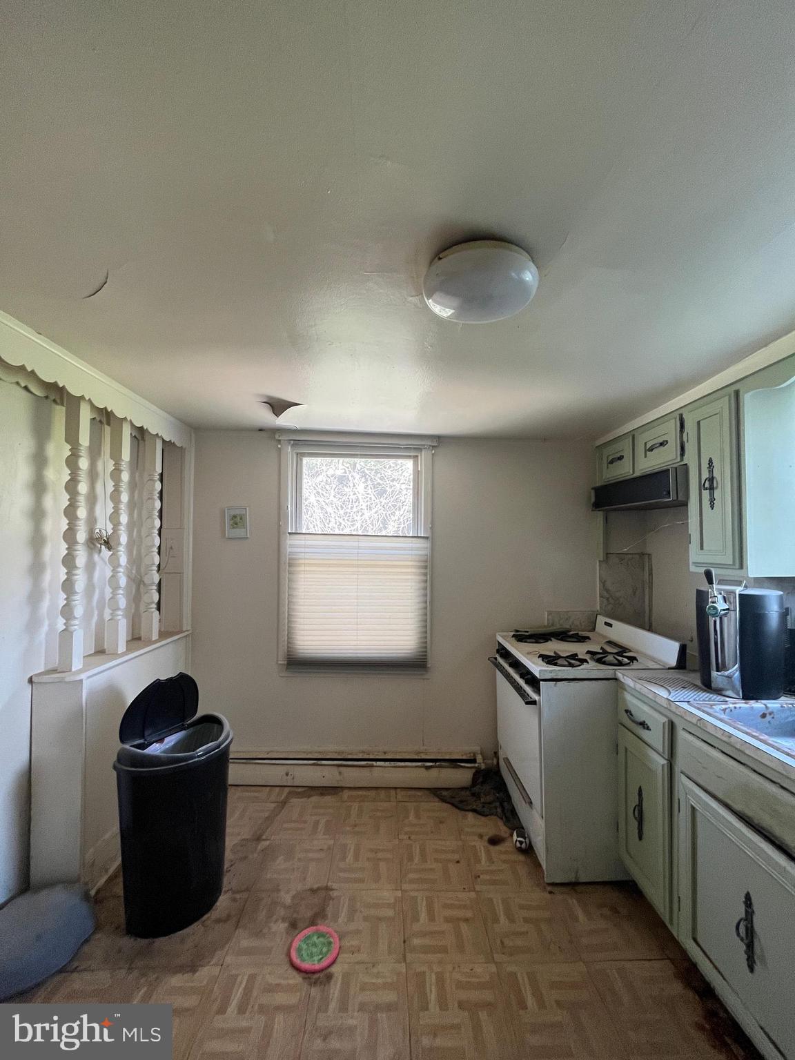 BALTIMORE HIGHLANDS - Residential