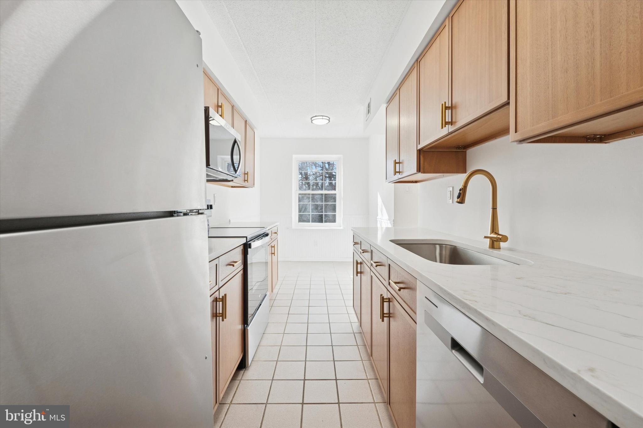 612 WASHINGTON PLACE 12