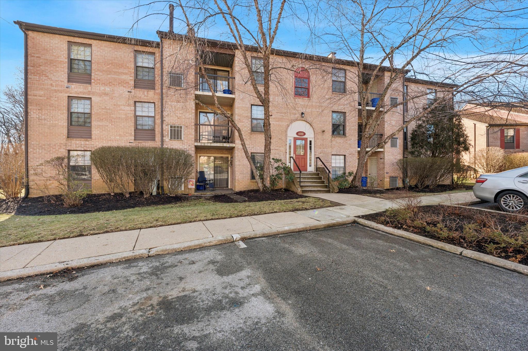 612 WASHINGTON PLACE 12