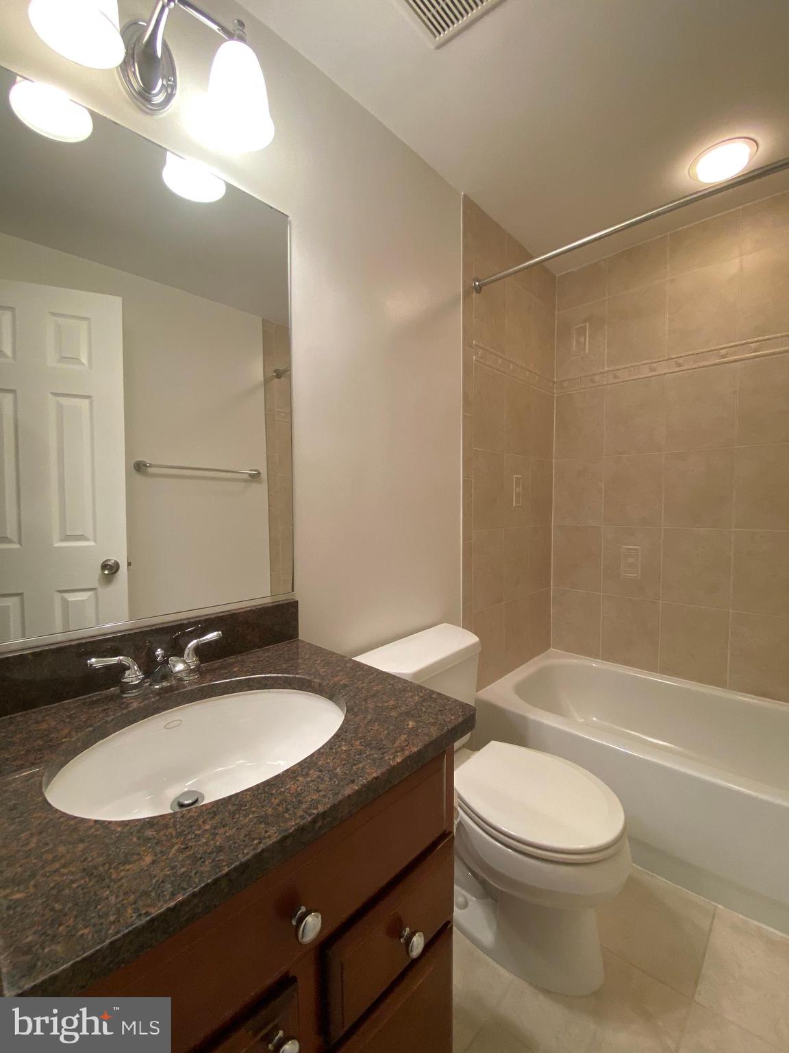 AMBERLEIGH - Residential Lease