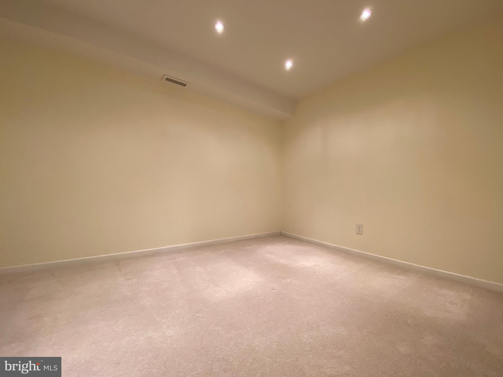 AMBERLEIGH - Residential Lease