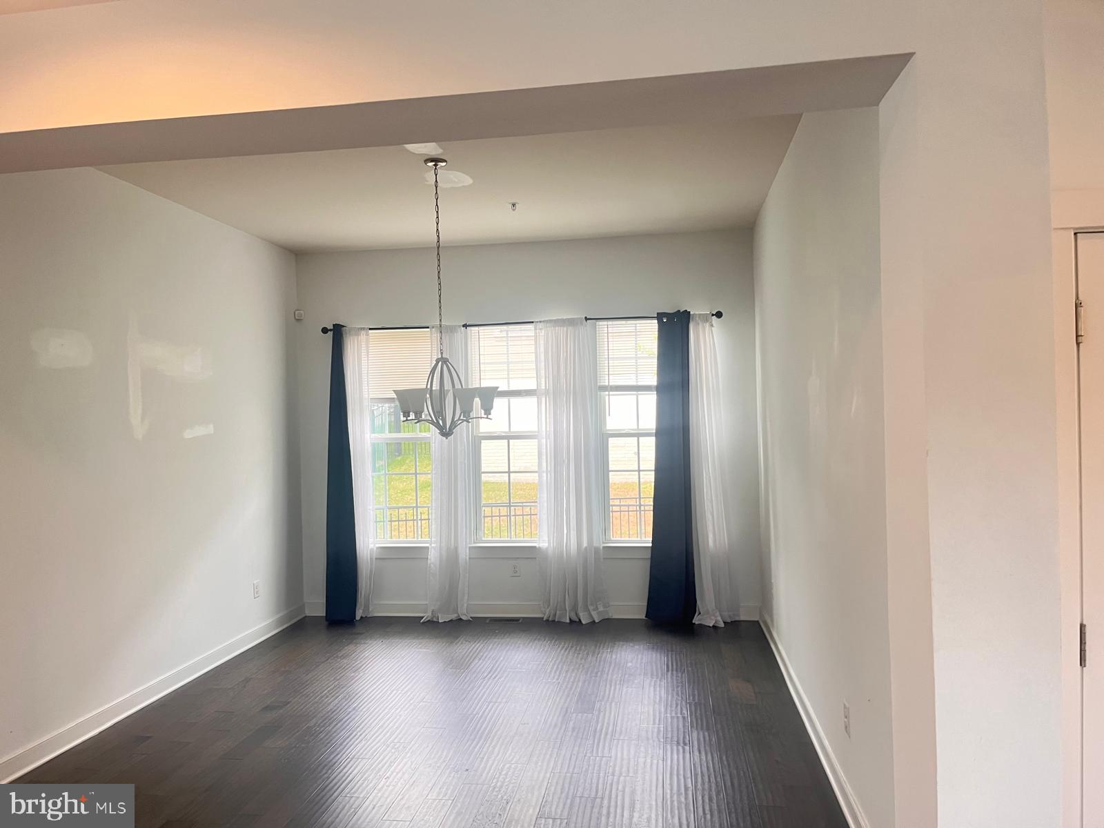 POTOMAC SHORES - Residential Lease