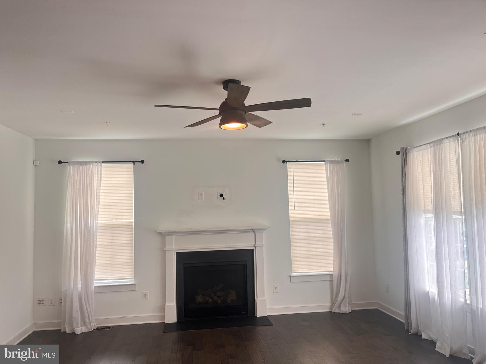 POTOMAC SHORES - Residential Lease