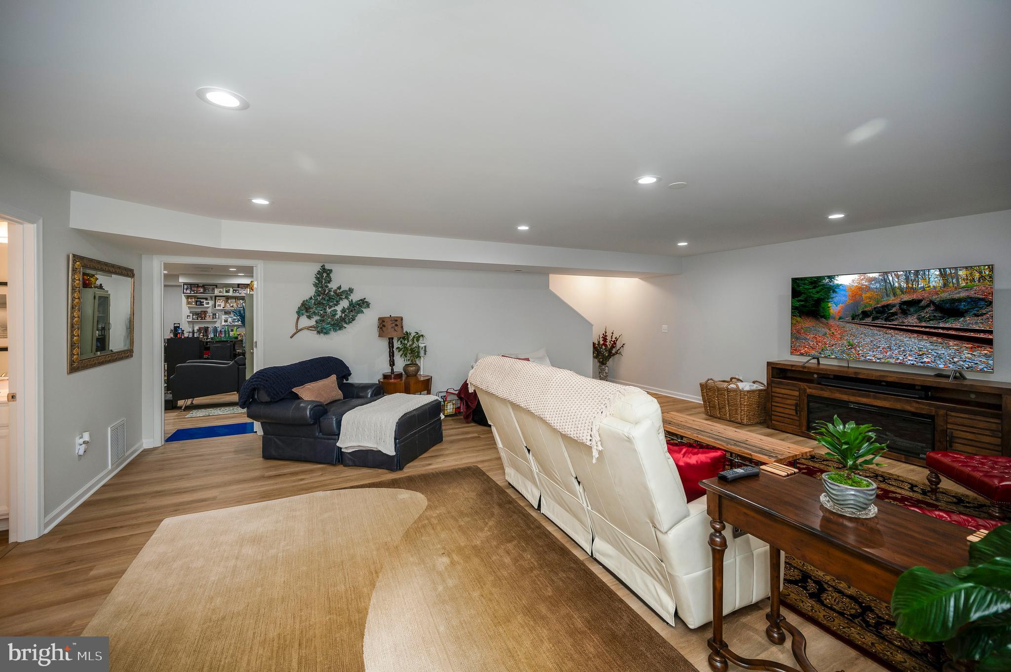 WALNUT GROVE ESTATES - Residential