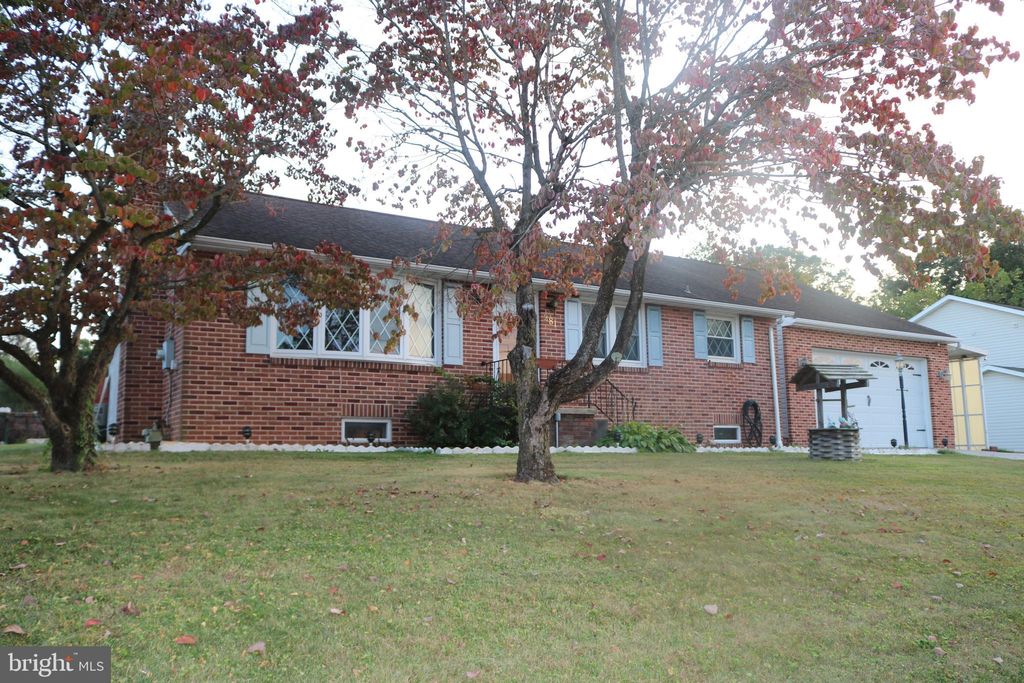 Photo of 381 Sonny Street, HANOVER, PA 17331 (MLS # PAYK2083146)