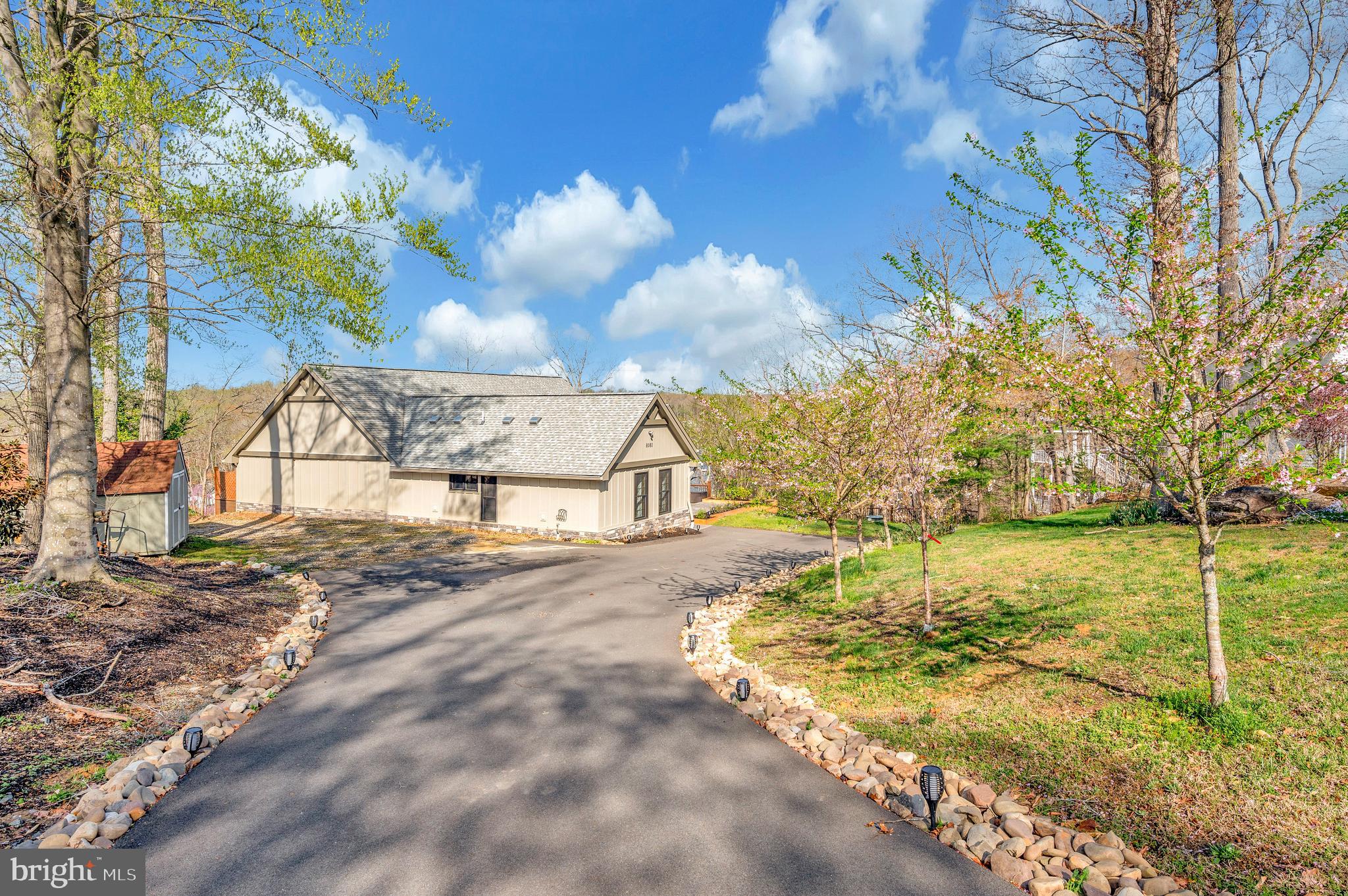 LAKE JACKSON SHORES - Residential