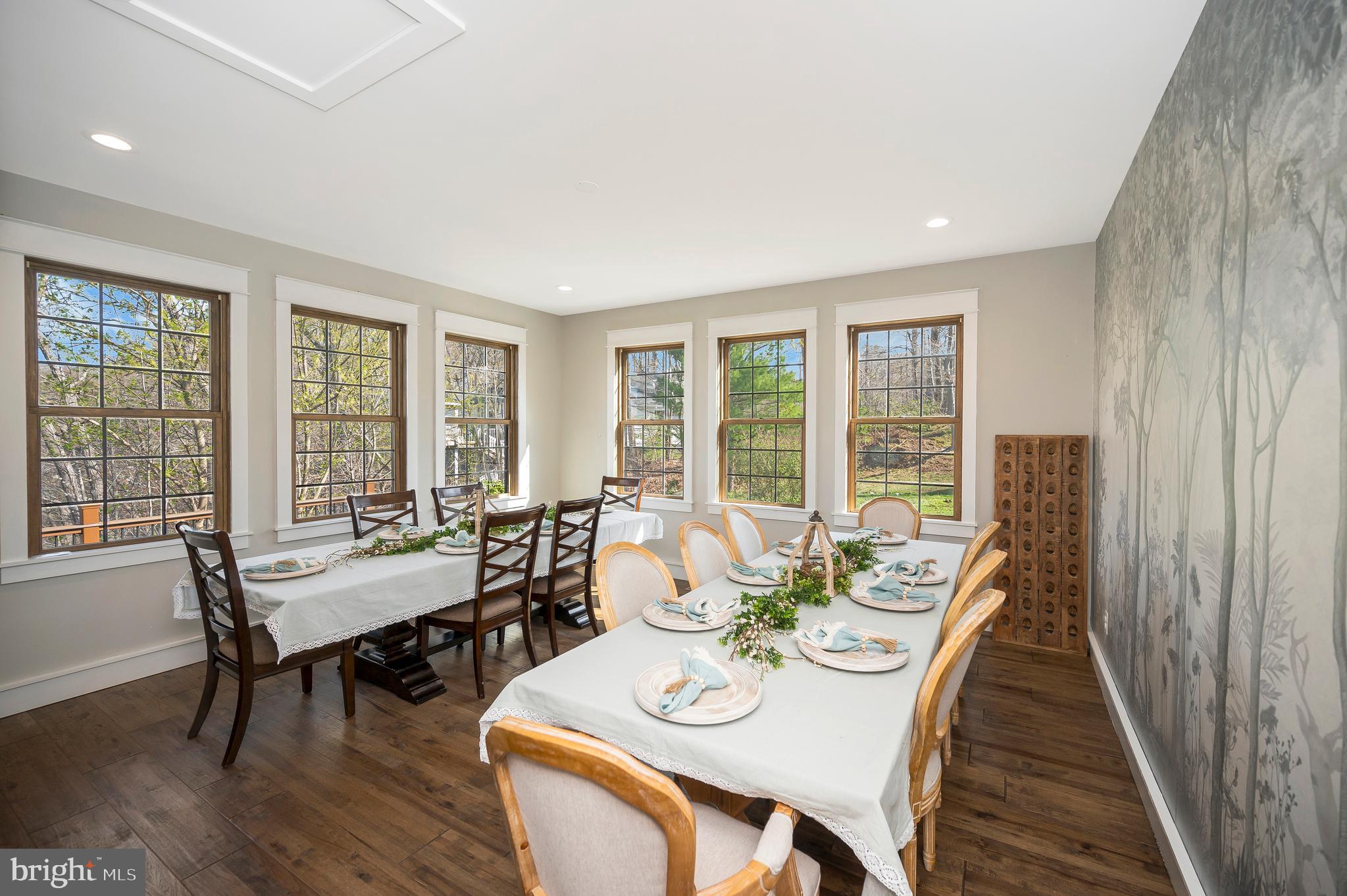 LAKE JACKSON SHORES - Residential