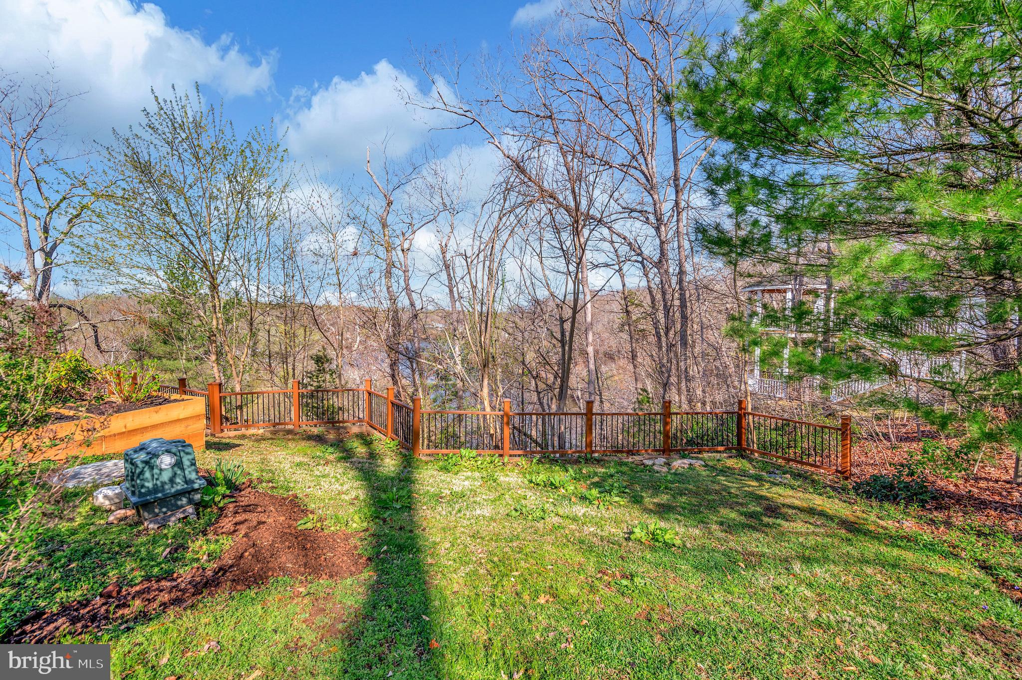 LAKE JACKSON SHORES - Residential