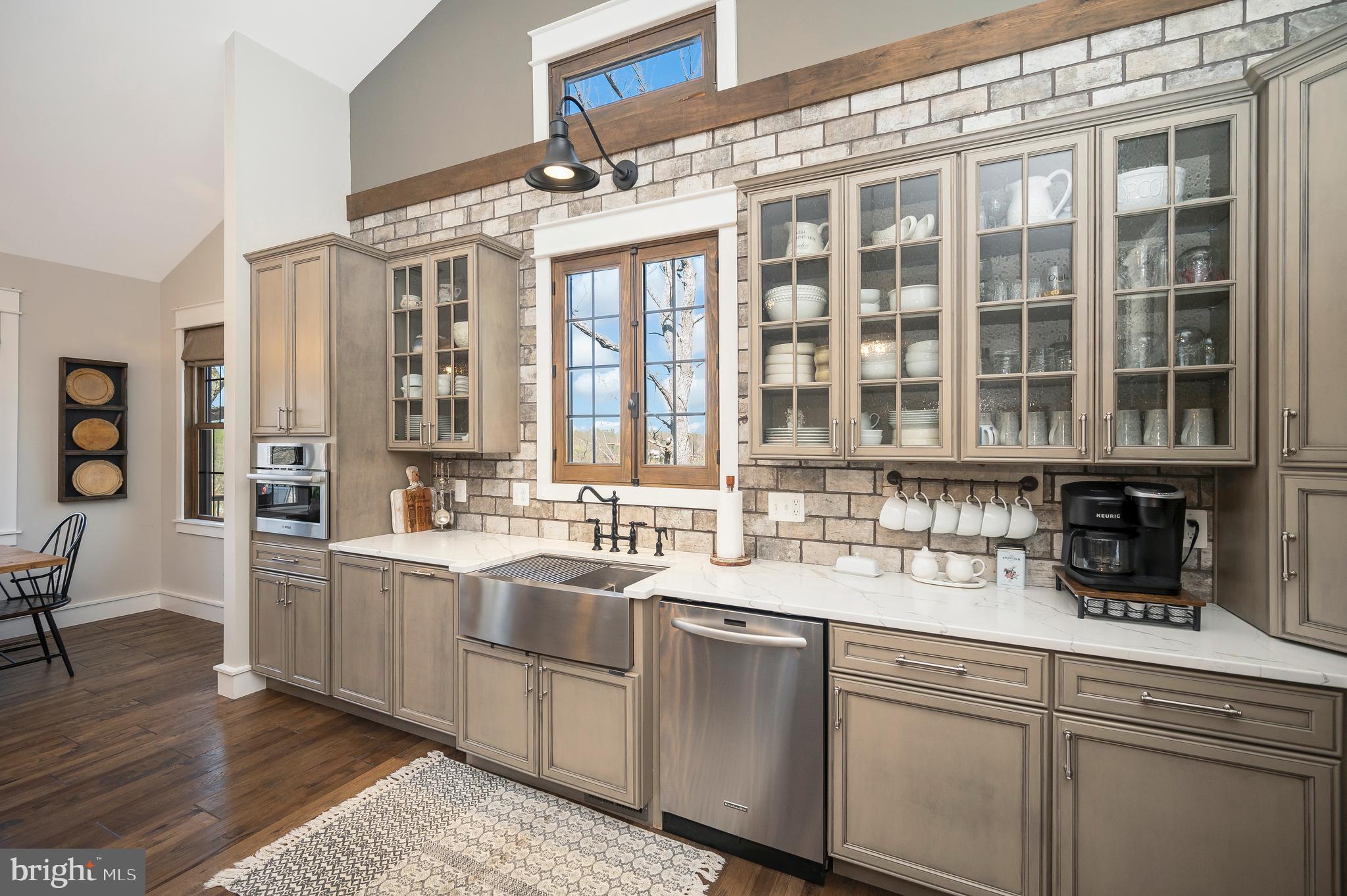 LAKE JACKSON SHORES - Residential